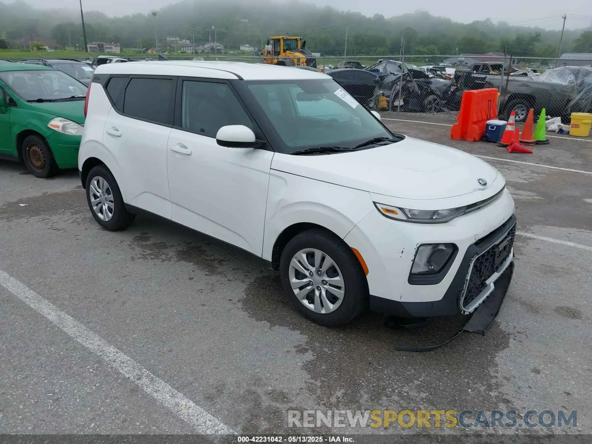 1 Photograph of a damaged car KNDJ23AU5L7022217 KIA SOUL 2020