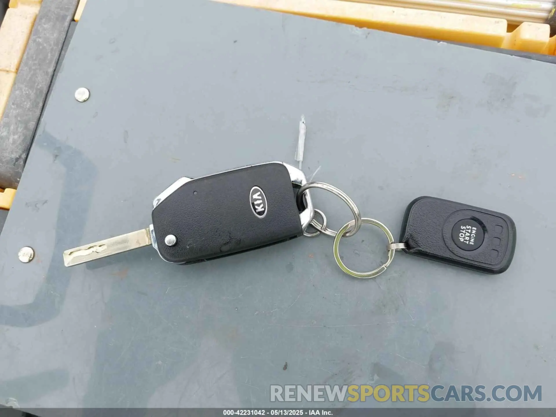 11 Photograph of a damaged car KNDJ23AU5L7022217 KIA SOUL 2020
