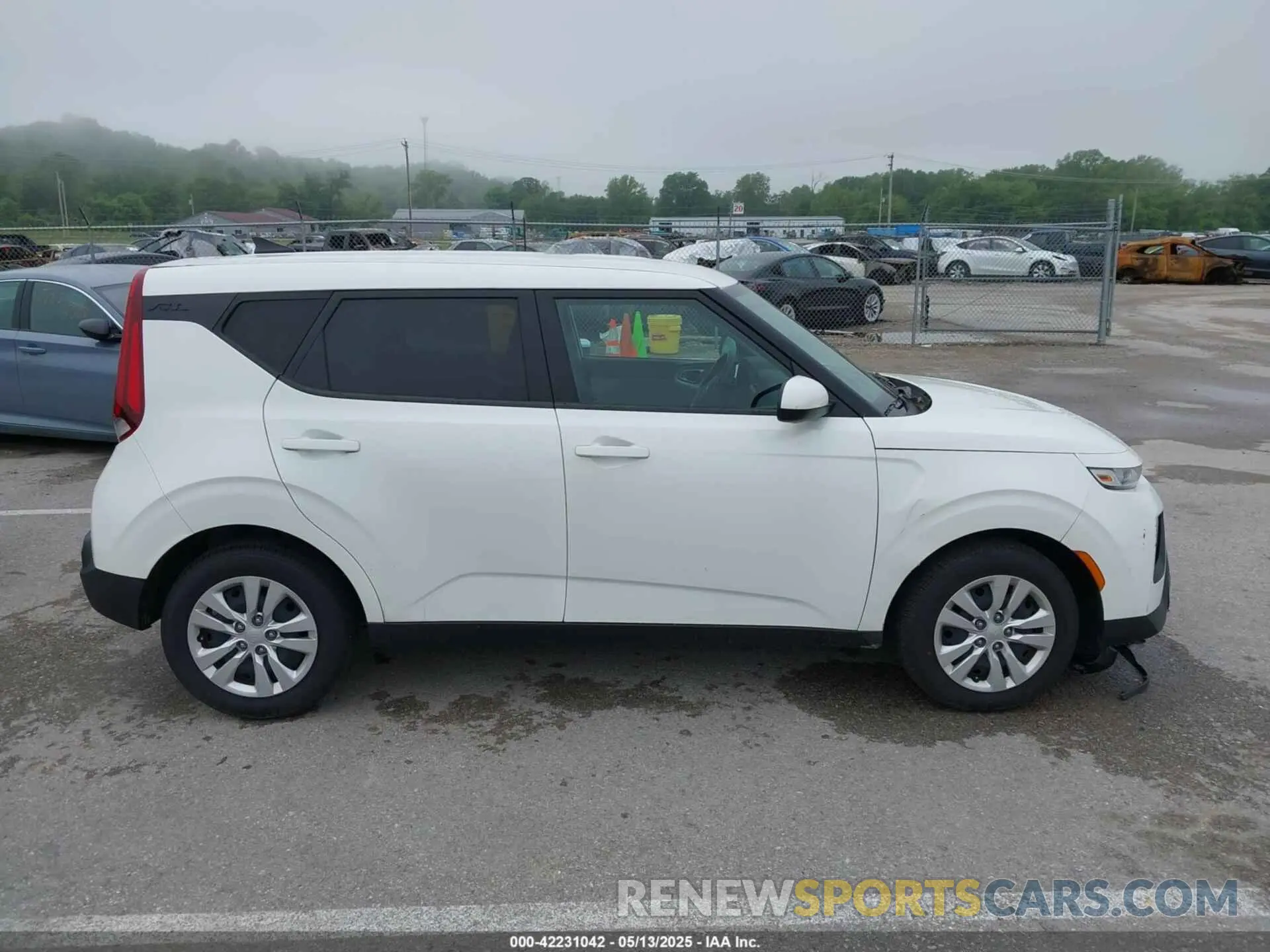 13 Photograph of a damaged car KNDJ23AU5L7022217 KIA SOUL 2020
