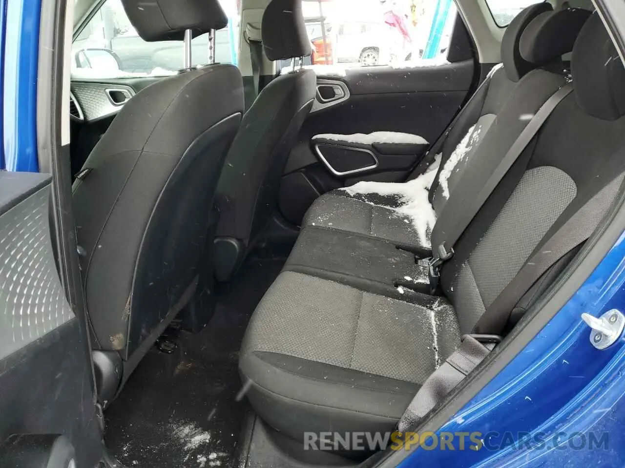 11 Photograph of a damaged car KNDJ23AU5L7034741 KIA SOUL 2020