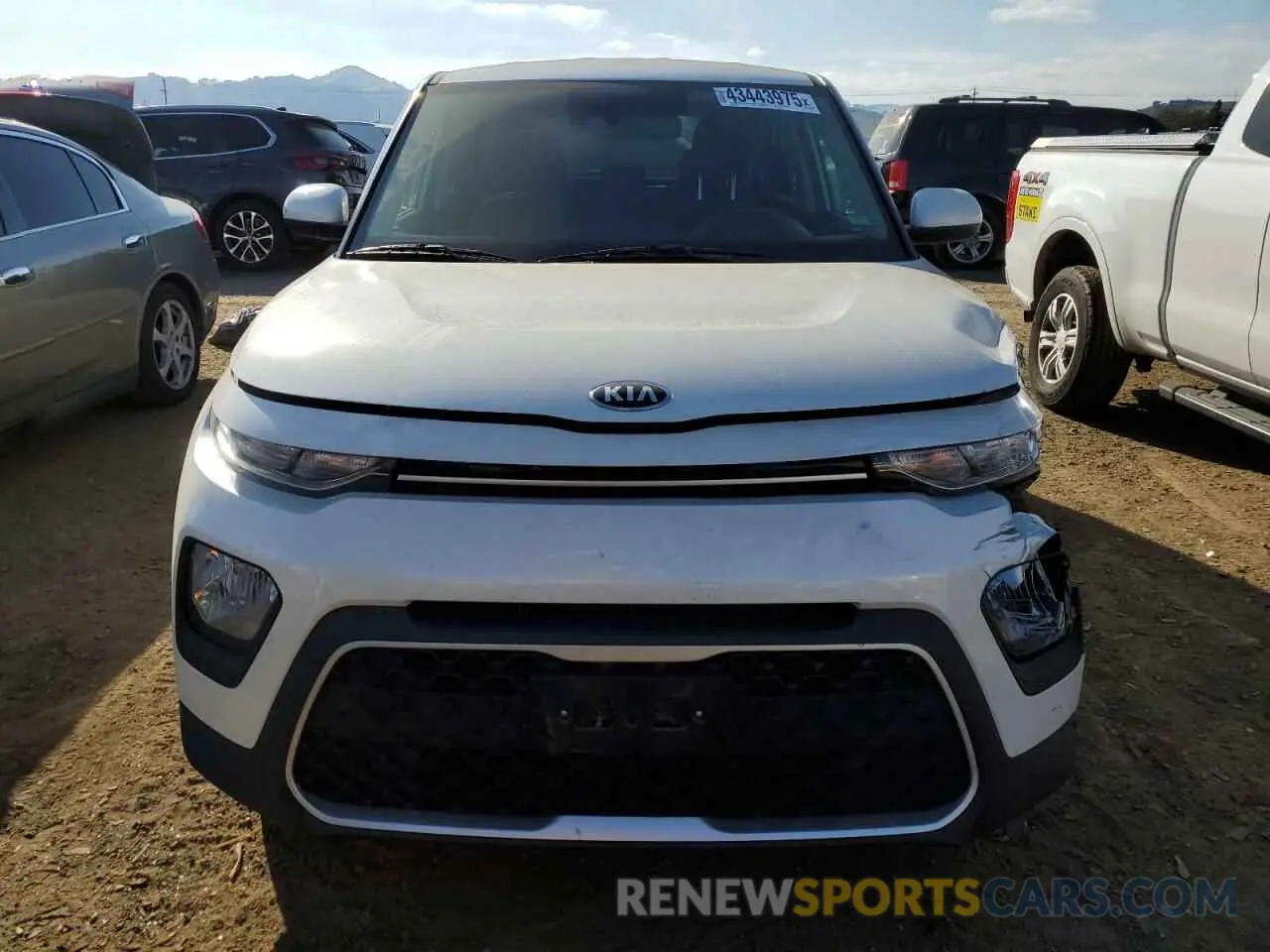 5 Photograph of a damaged car KNDJ23AU5L7067397 KIA SOUL 2020