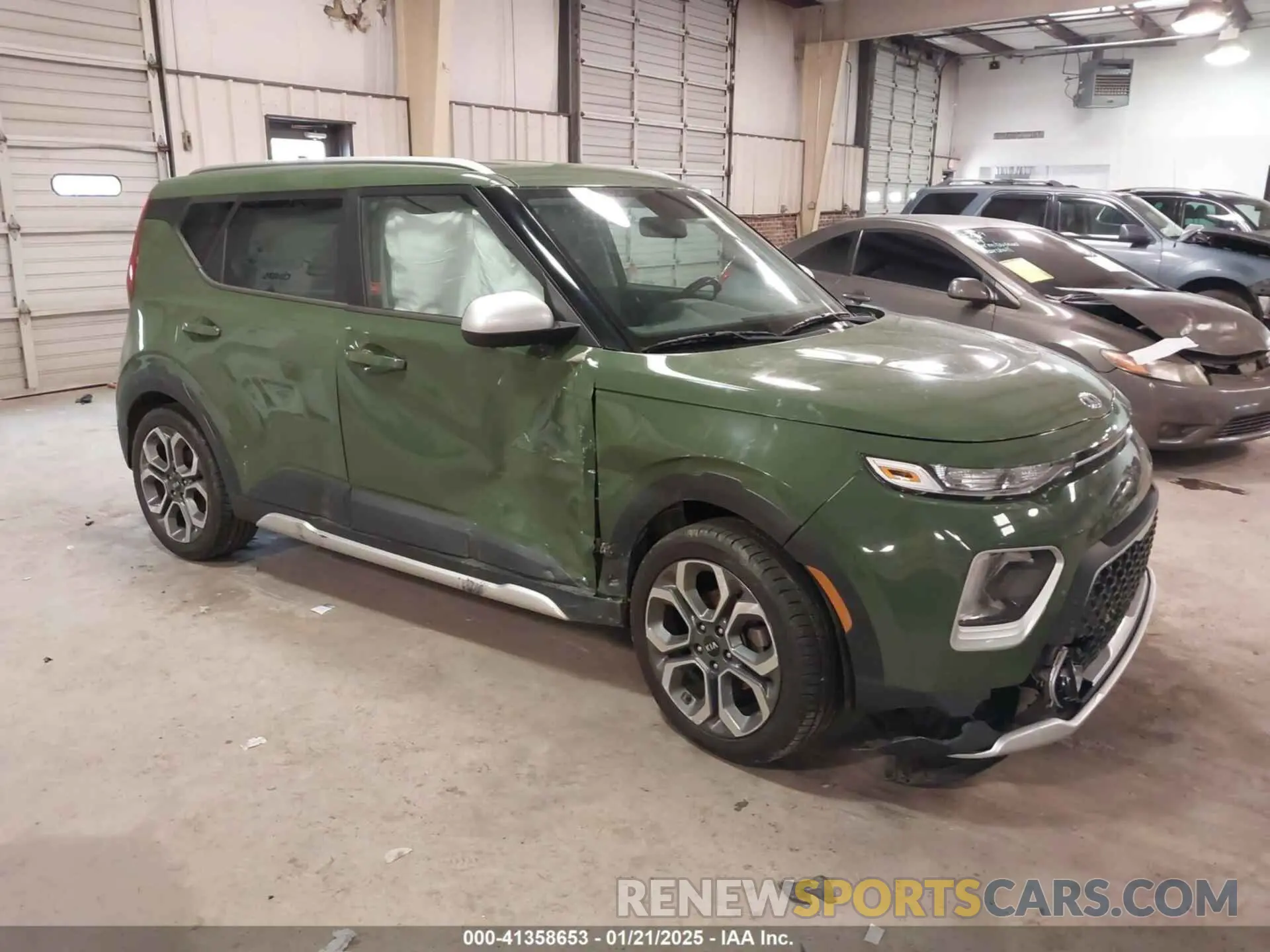 1 Photograph of a damaged car KNDJ23AU5L7068730 KIA SOUL 2020