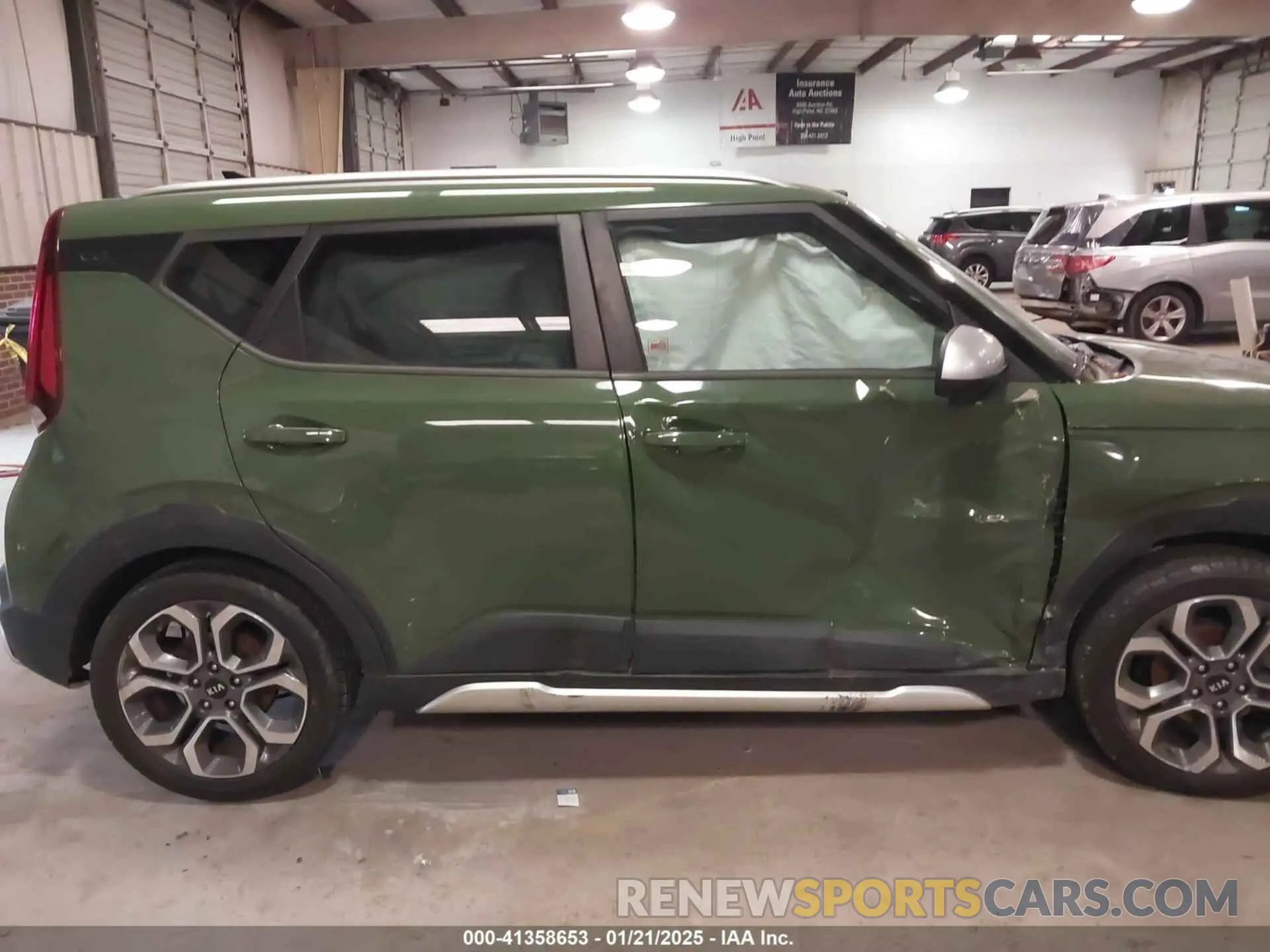12 Photograph of a damaged car KNDJ23AU5L7068730 KIA SOUL 2020