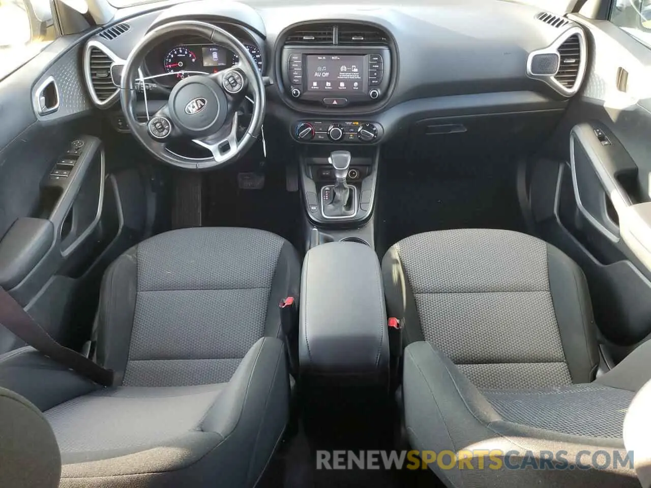 8 Photograph of a damaged car KNDJ23AU5L7089562 KIA SOUL 2020