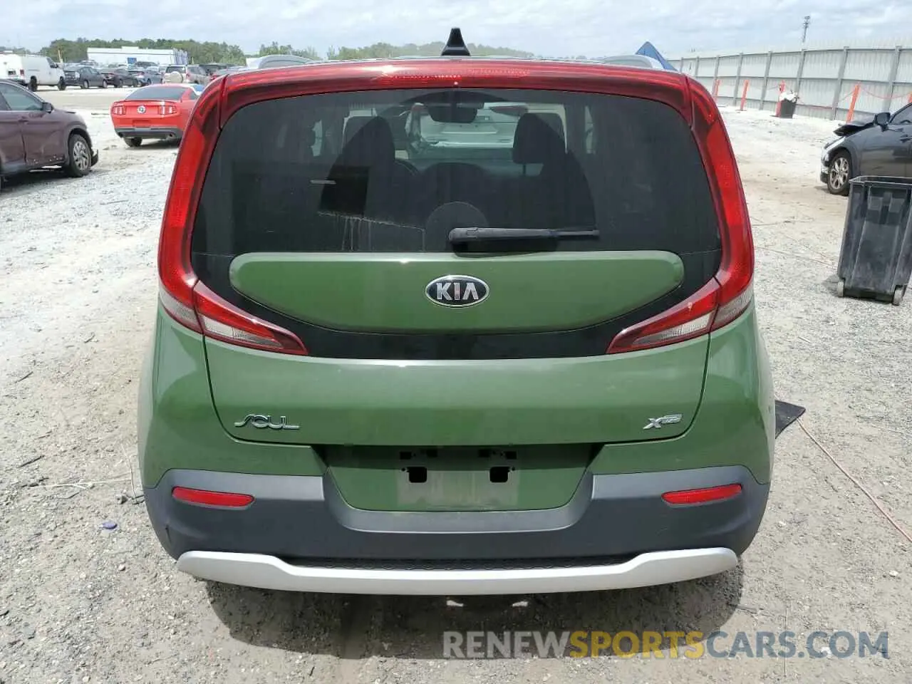 6 Photograph of a damaged car KNDJ23AU5L7102486 KIA SOUL 2020