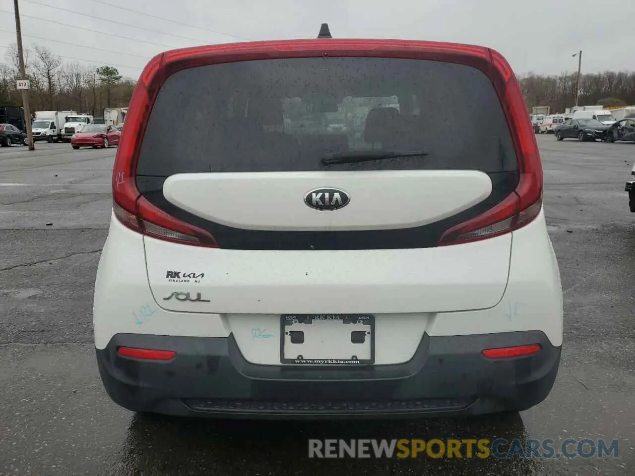 6 Photograph of a damaged car KNDJ23AU5L7705356 KIA SOUL 2020