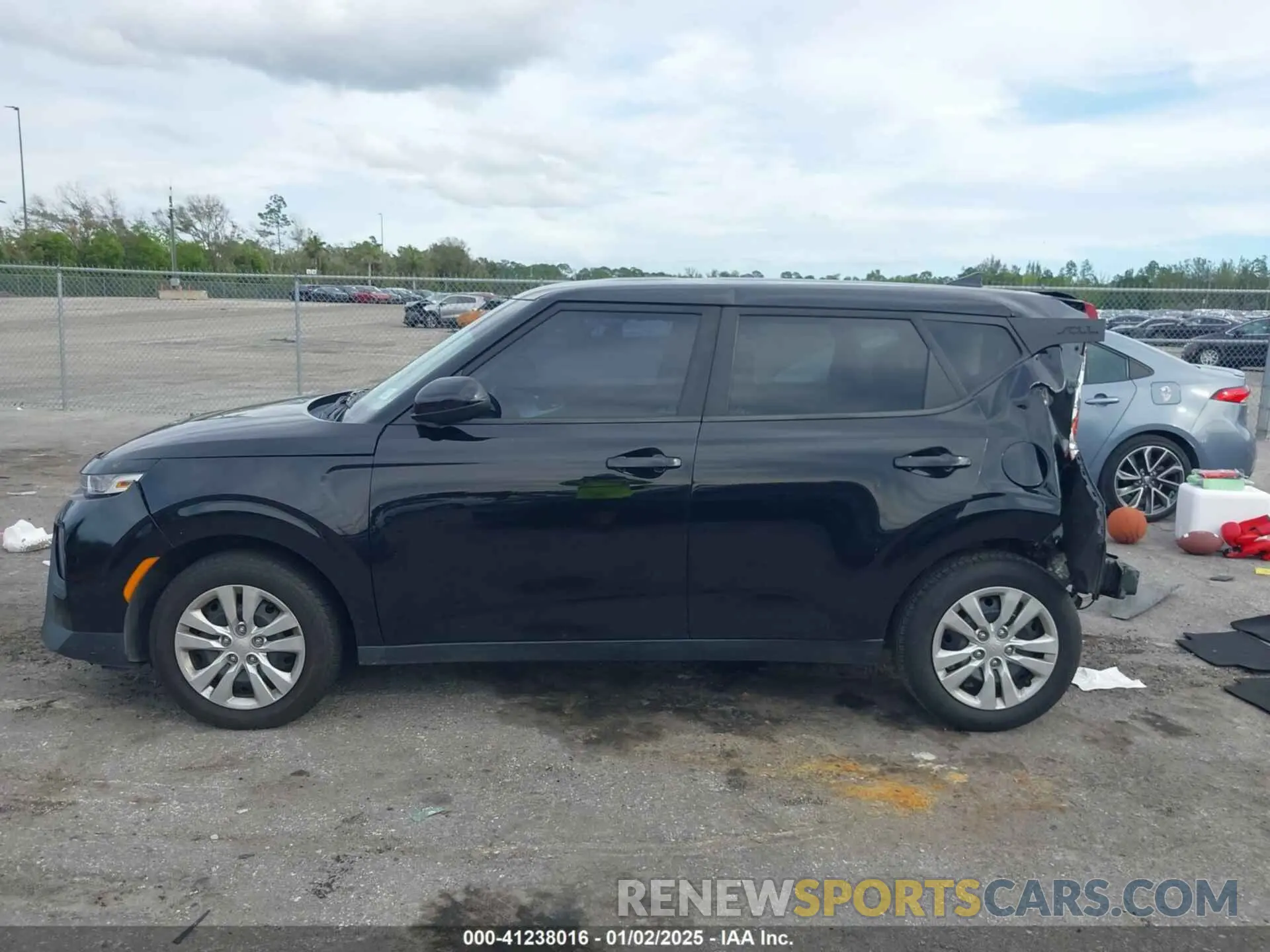 14 Фотография поврежденного автомобиля KNDJ23AU5L7707575 KIA SOUL 2020