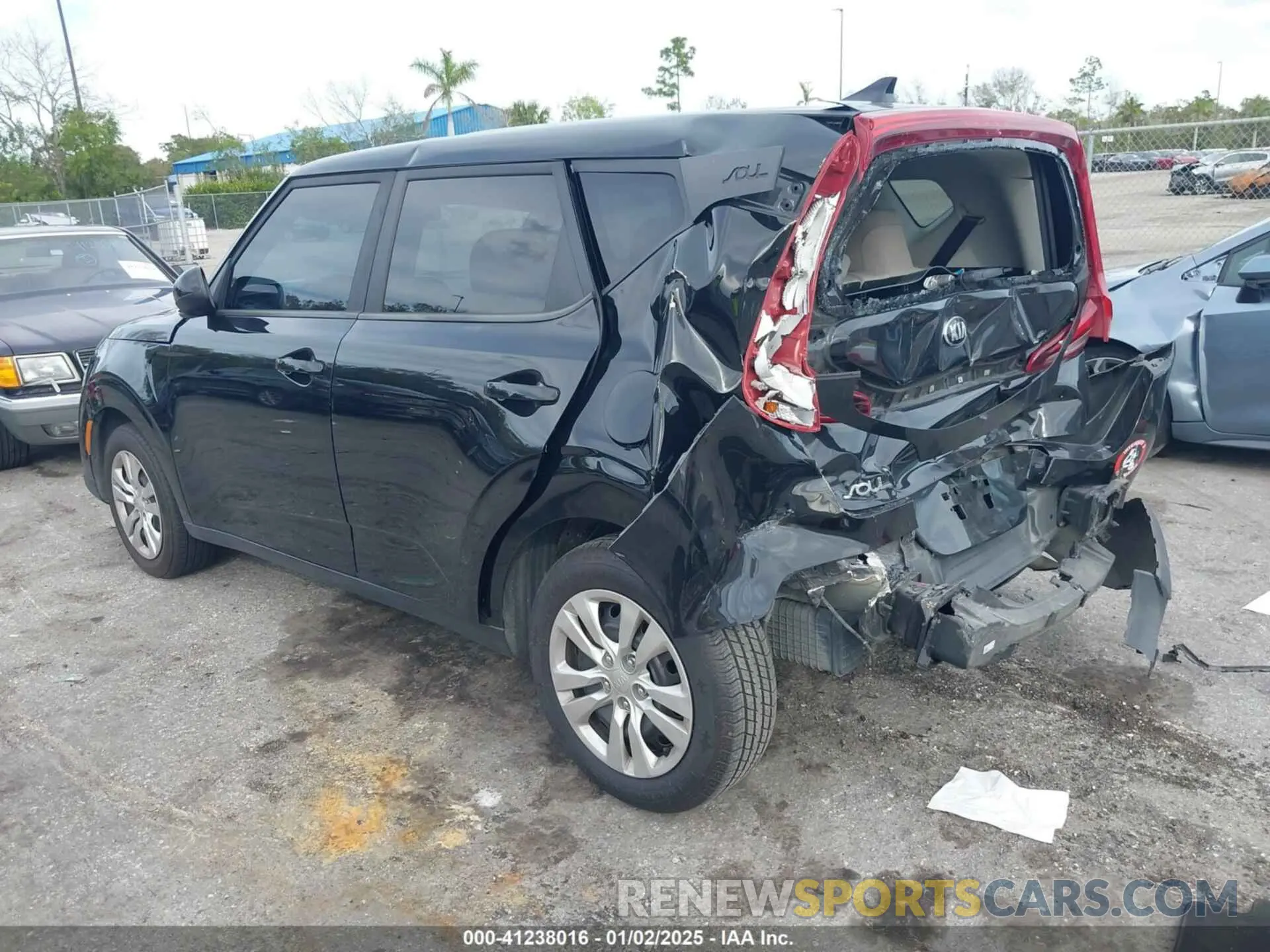 3 Фотография поврежденного автомобиля KNDJ23AU5L7707575 KIA SOUL 2020