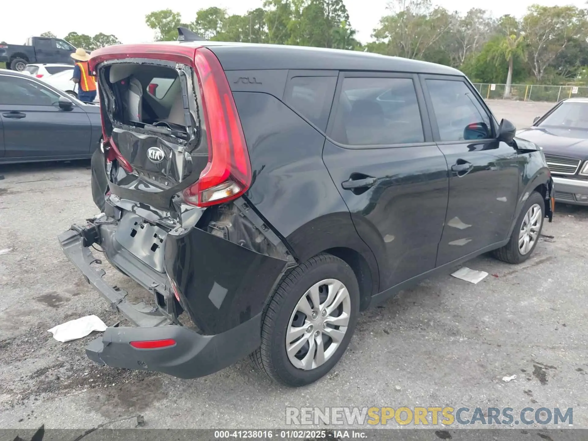 4 Фотография поврежденного автомобиля KNDJ23AU5L7707575 KIA SOUL 2020