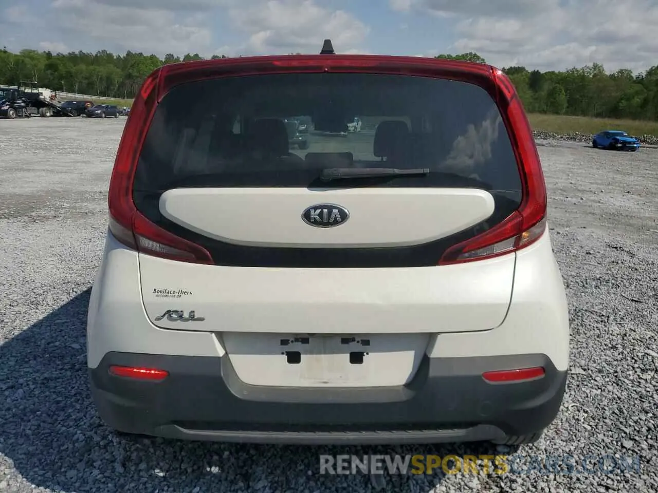6 Photograph of a damaged car KNDJ23AU6L7004096 KIA SOUL 2020