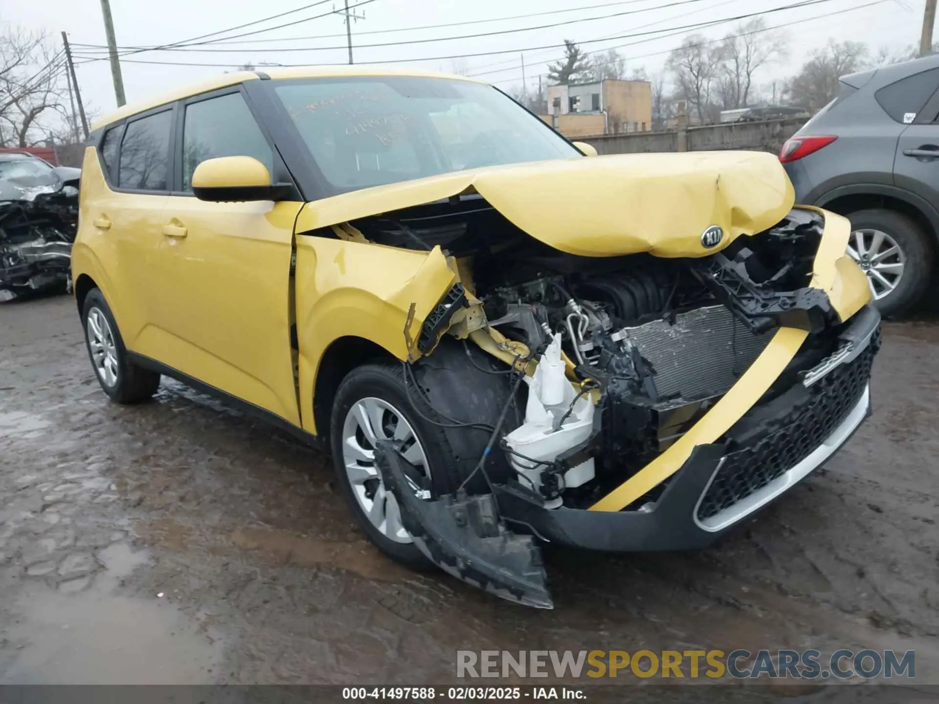 18 Photograph of a damaged car KNDJ23AU6L7100858 KIA SOUL 2020