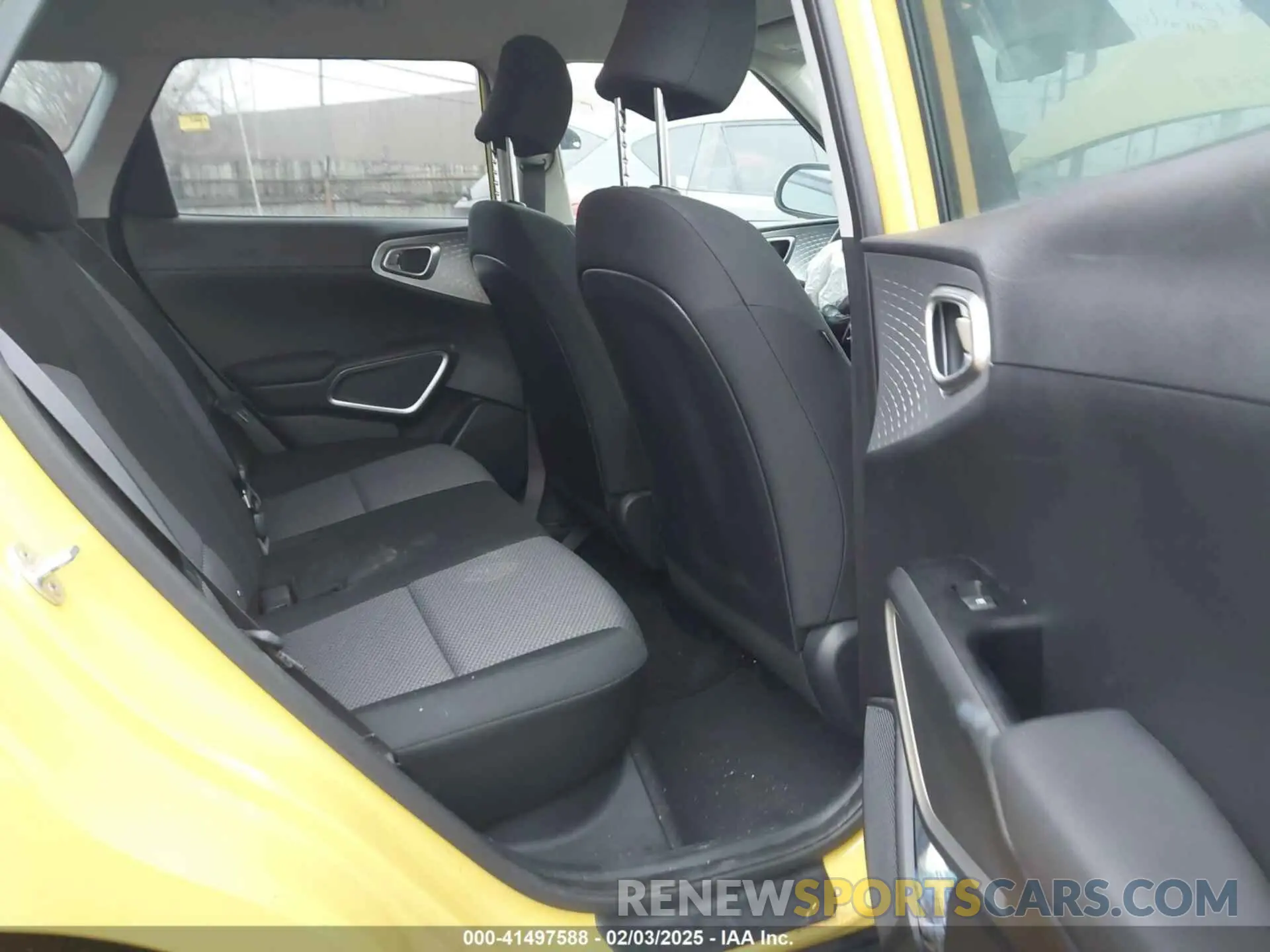 8 Photograph of a damaged car KNDJ23AU6L7100858 KIA SOUL 2020