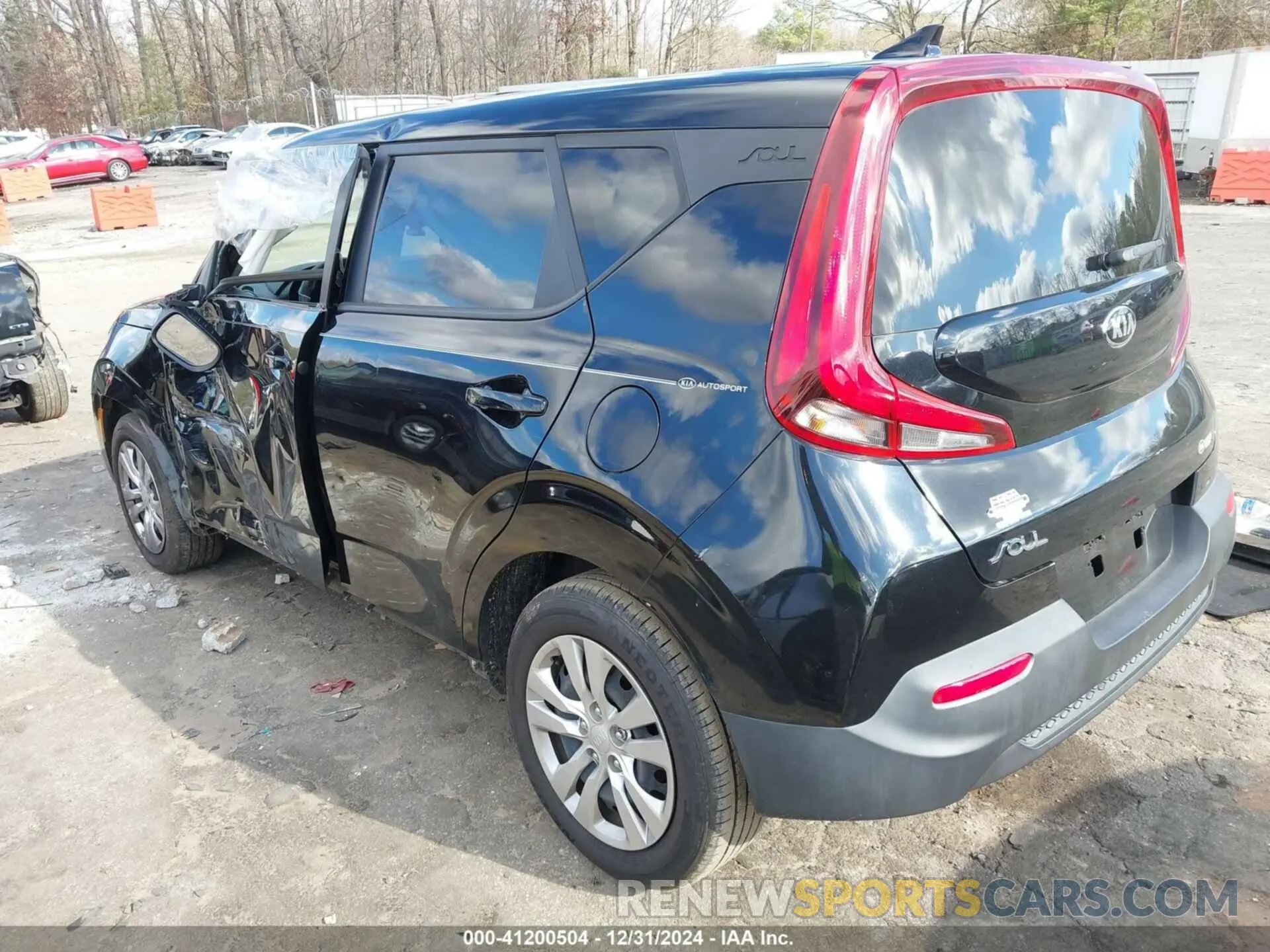 3 Фотография поврежденного автомобиля KNDJ23AU6L7120141 KIA SOUL 2020
