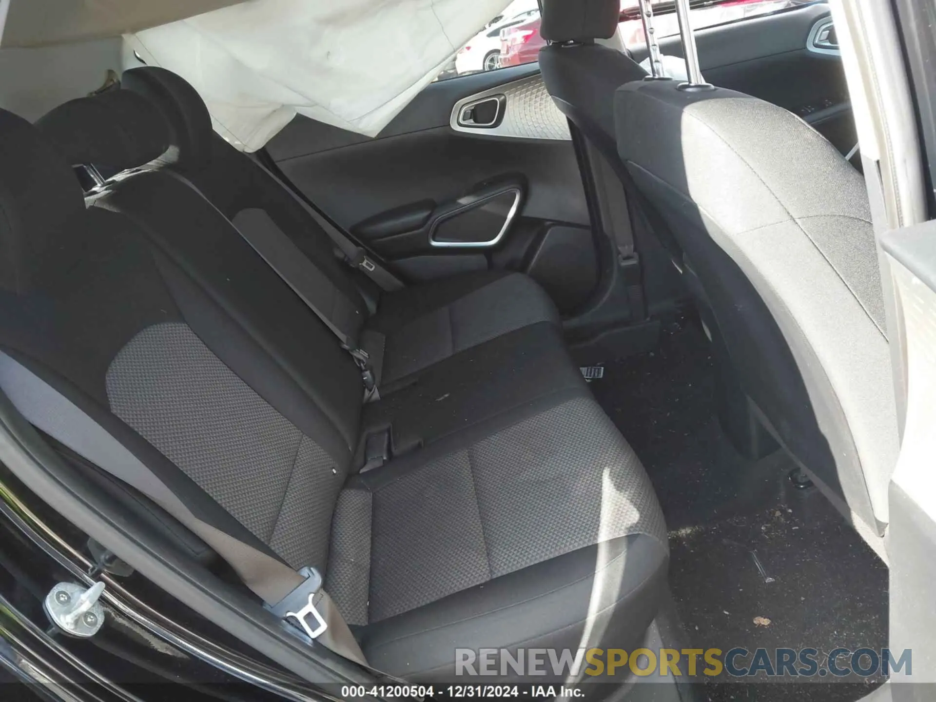 8 Фотография поврежденного автомобиля KNDJ23AU6L7120141 KIA SOUL 2020