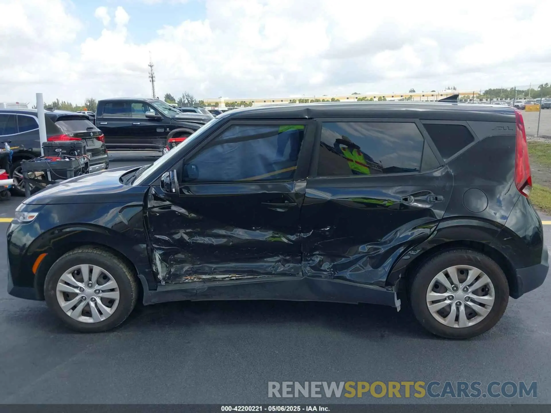 6 Photograph of a damaged car KNDJ23AU6L7724921 KIA SOUL 2020