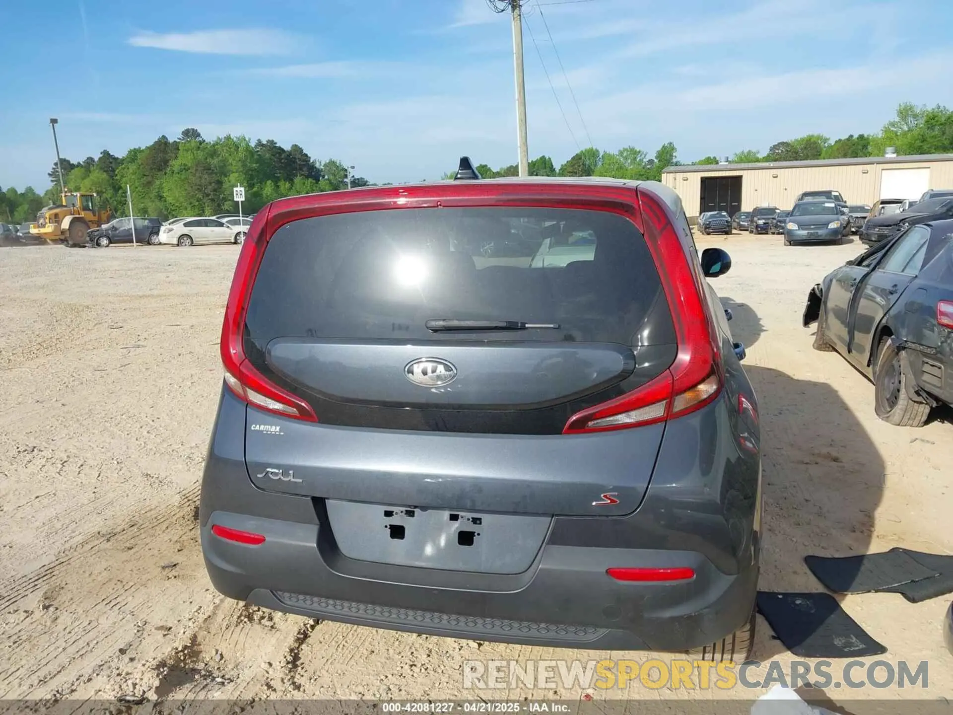 15 Photograph of a damaged car KNDJ23AU7L7004317 KIA SOUL 2020