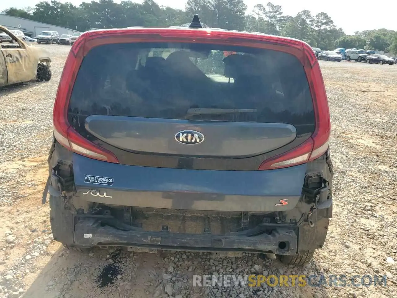 6 Photograph of a damaged car KNDJ23AU7L7017696 KIA SOUL 2020