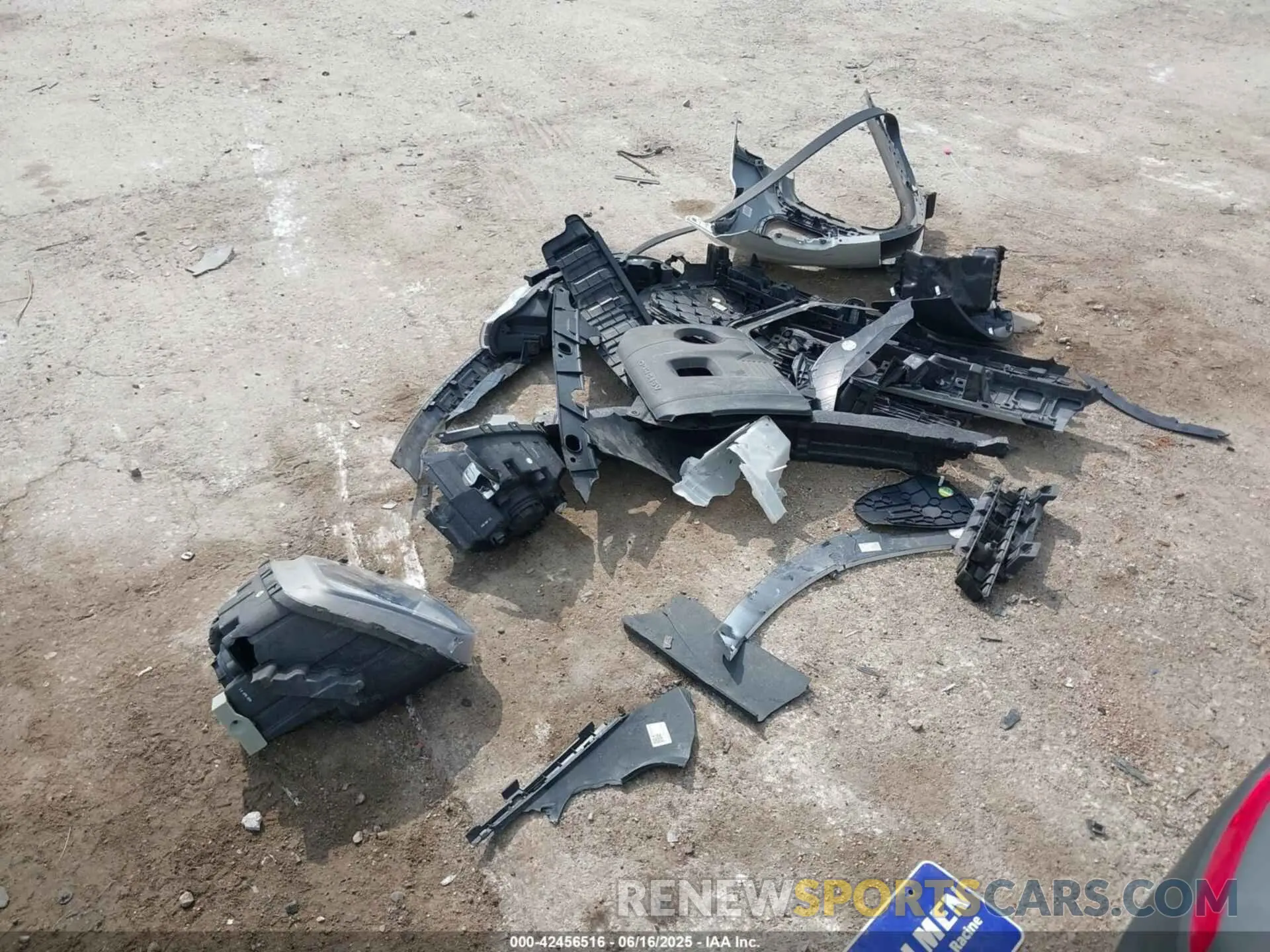 12 Photograph of a damaged car KNDJ23AU7L7057700 KIA SOUL 2020