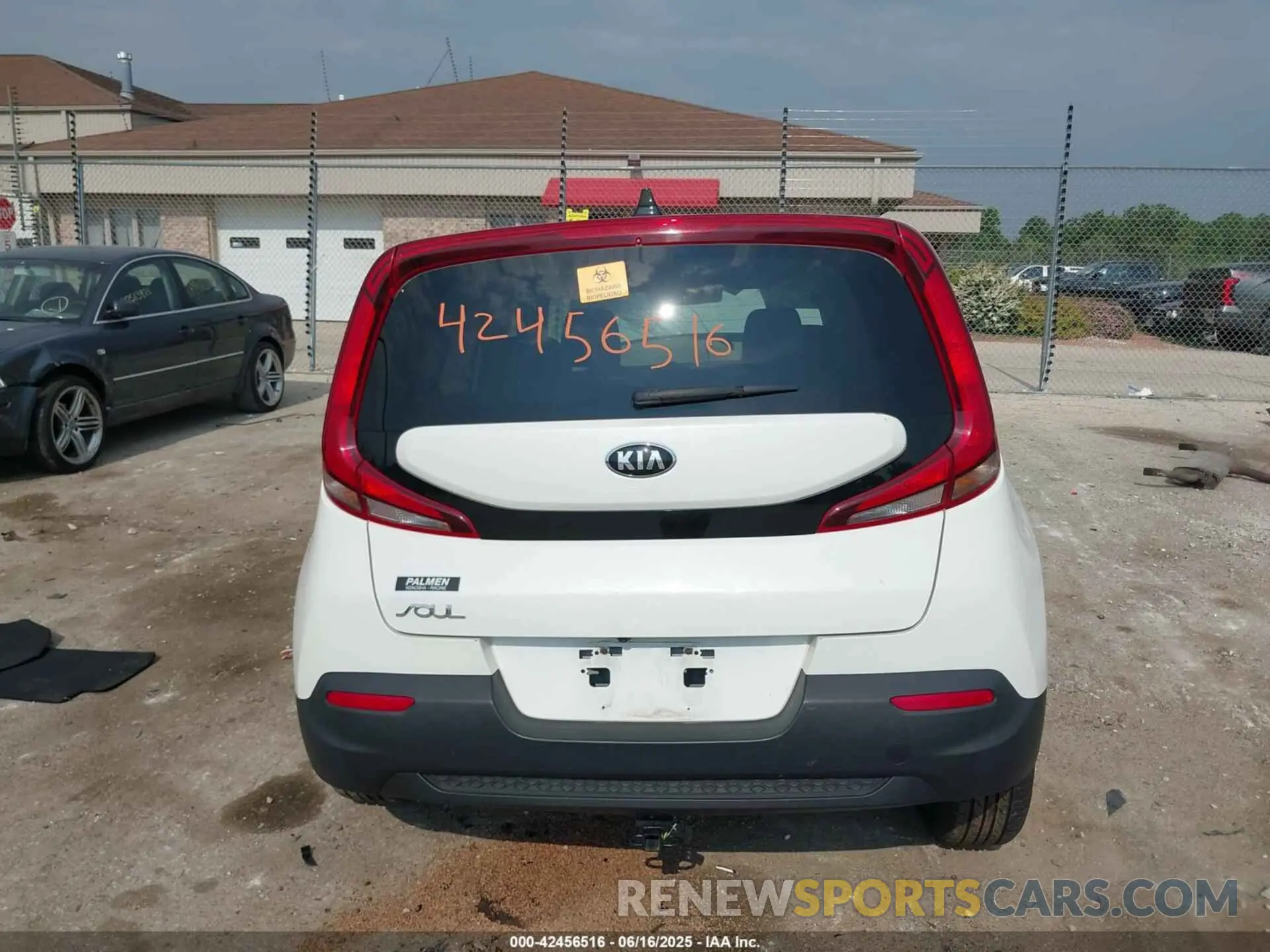 17 Photograph of a damaged car KNDJ23AU7L7057700 KIA SOUL 2020