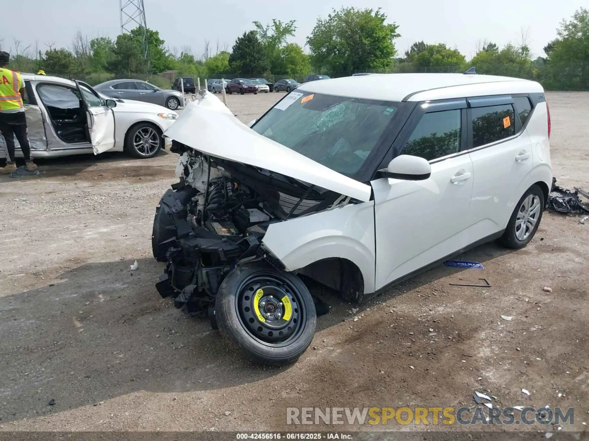 2 Photograph of a damaged car KNDJ23AU7L7057700 KIA SOUL 2020