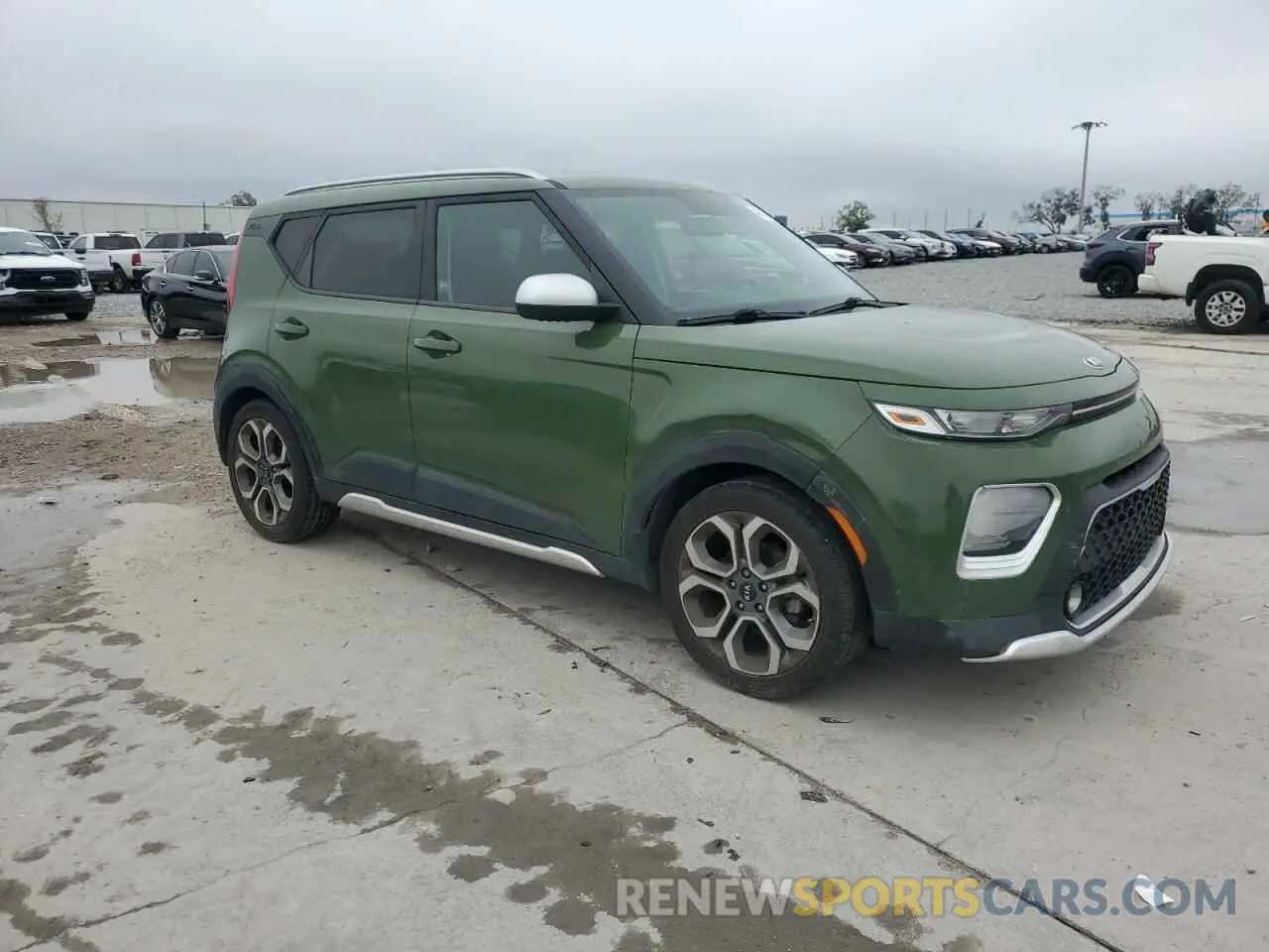 4 Photograph of a damaged car KNDJ23AU7L7067997 KIA SOUL 2020