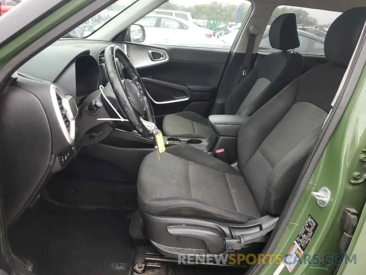 7 Photograph of a damaged car KNDJ23AU7L7067997 KIA SOUL 2020