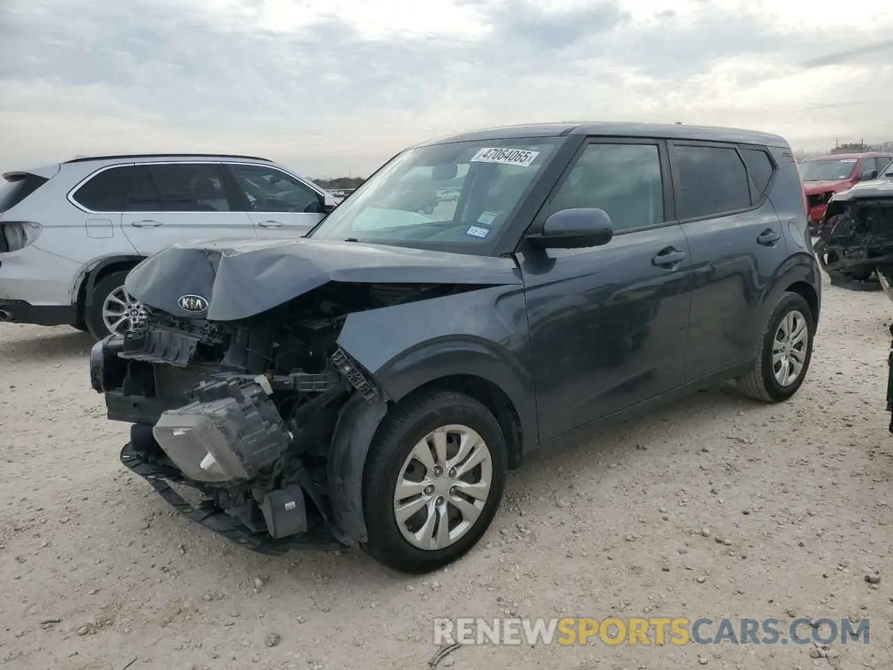 1 Photograph of a damaged car KNDJ23AU7L7075937 KIA SOUL 2020