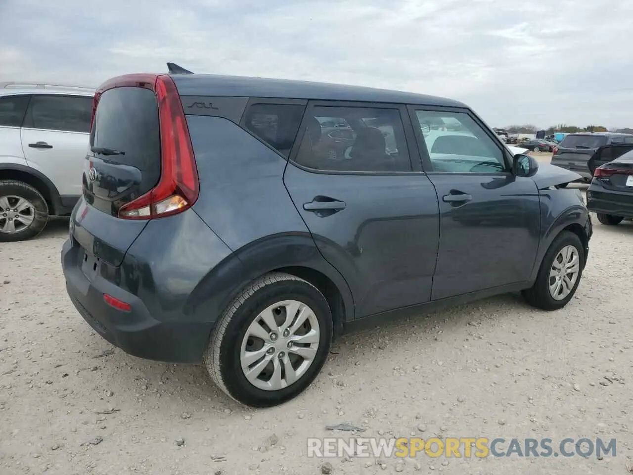 3 Photograph of a damaged car KNDJ23AU7L7075937 KIA SOUL 2020