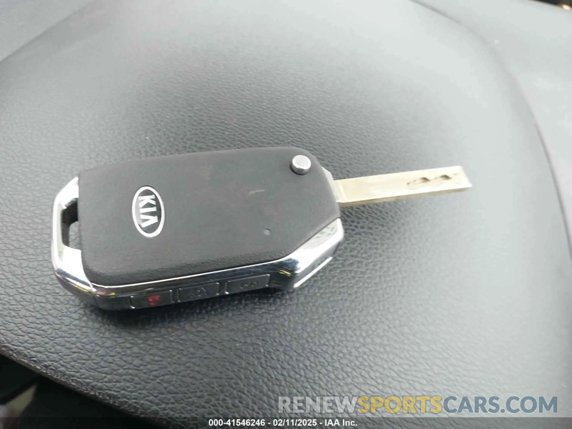 11 Фотография поврежденного автомобиля KNDJ23AU7L7085335 KIA SOUL 2020