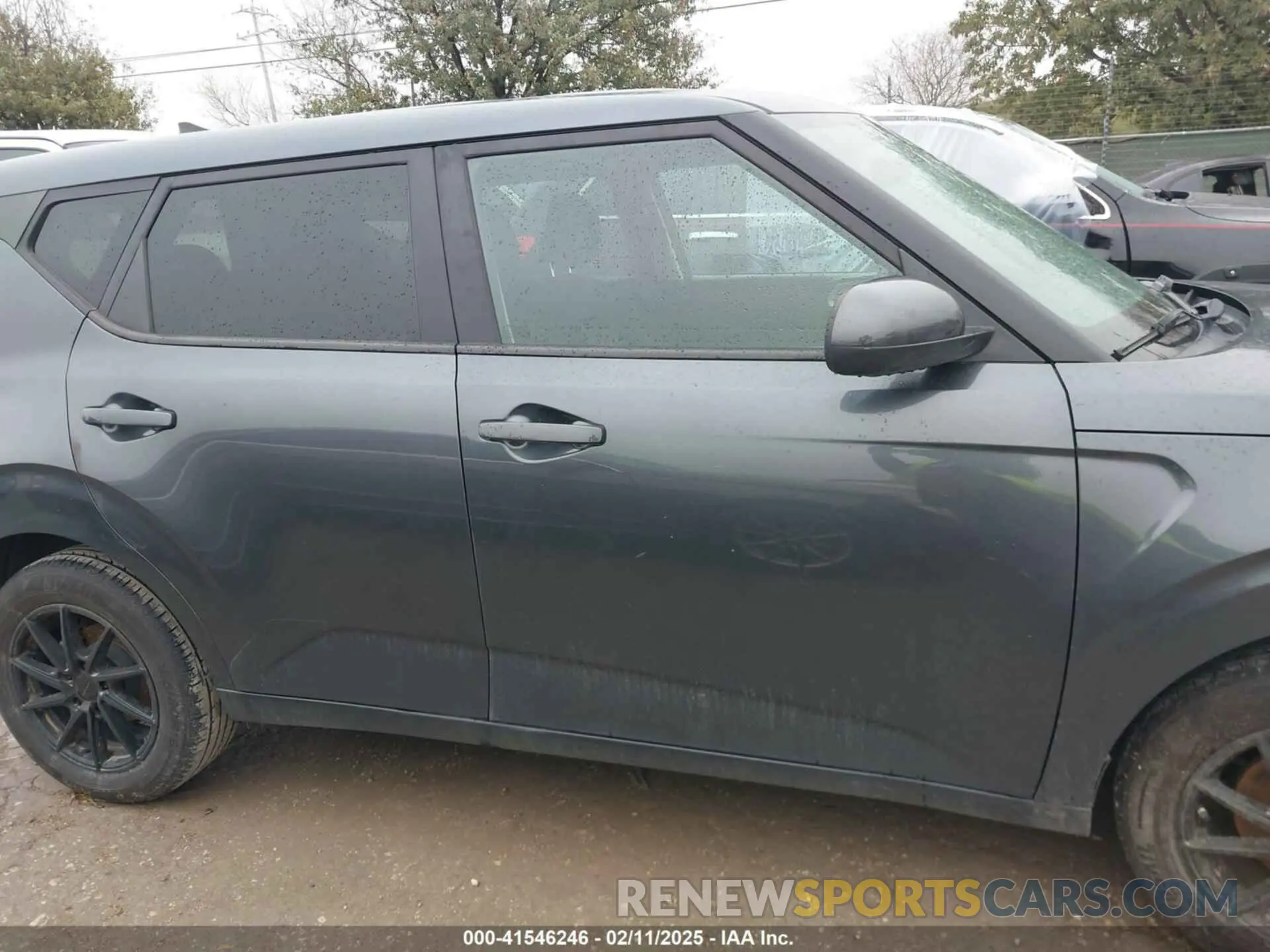 13 Фотография поврежденного автомобиля KNDJ23AU7L7085335 KIA SOUL 2020