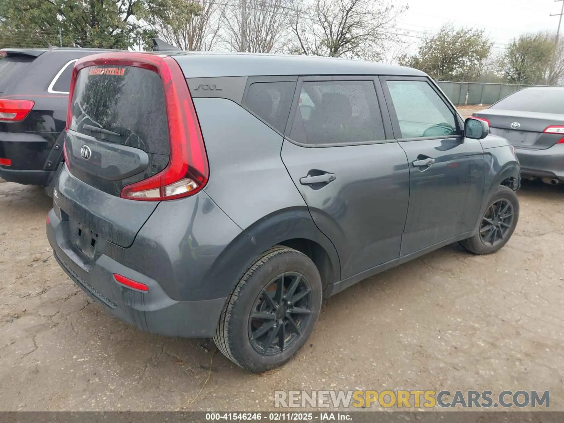 4 Фотография поврежденного автомобиля KNDJ23AU7L7085335 KIA SOUL 2020