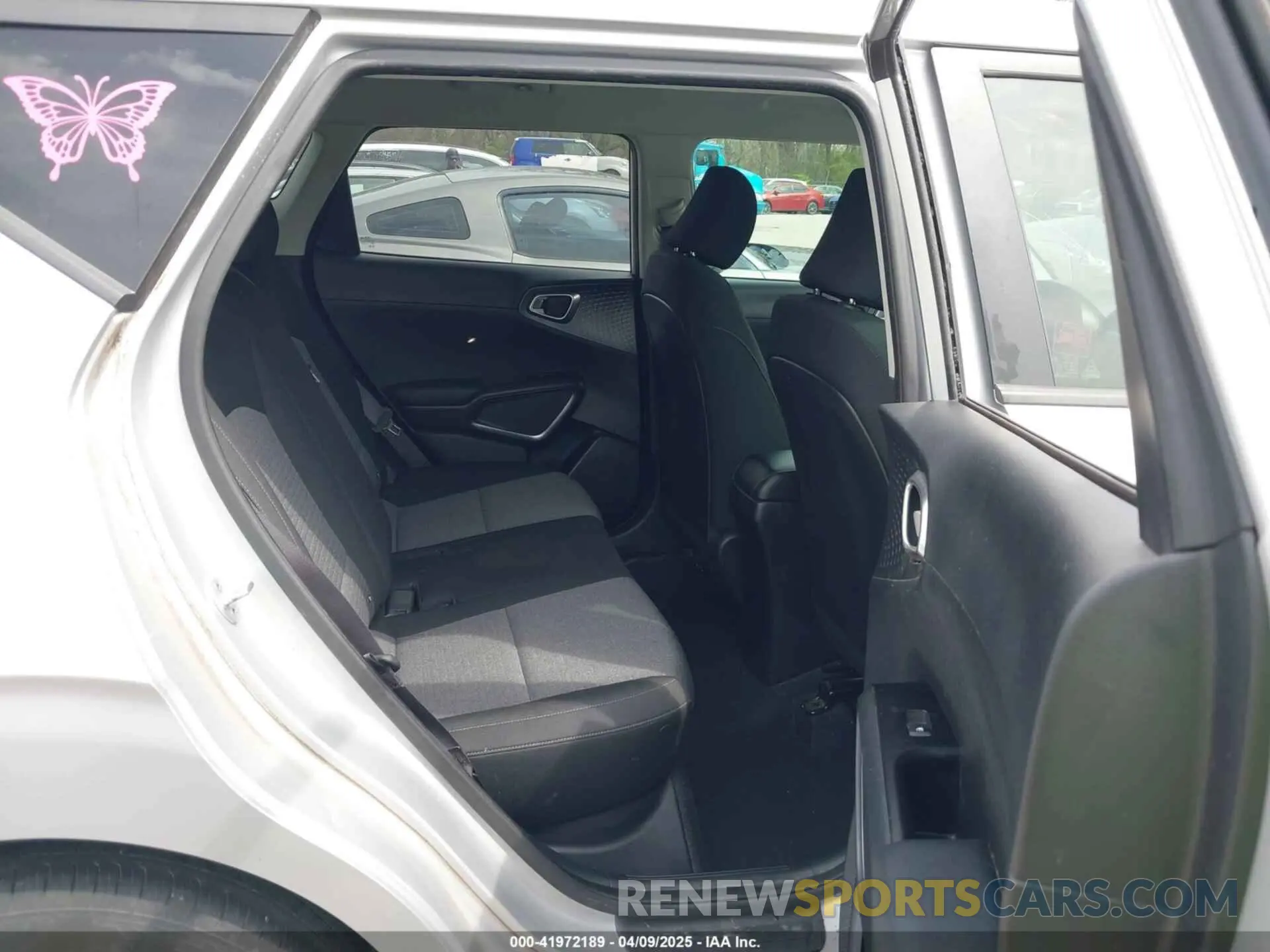 8 Photograph of a damaged car KNDJ23AU7L7104403 KIA SOUL 2020