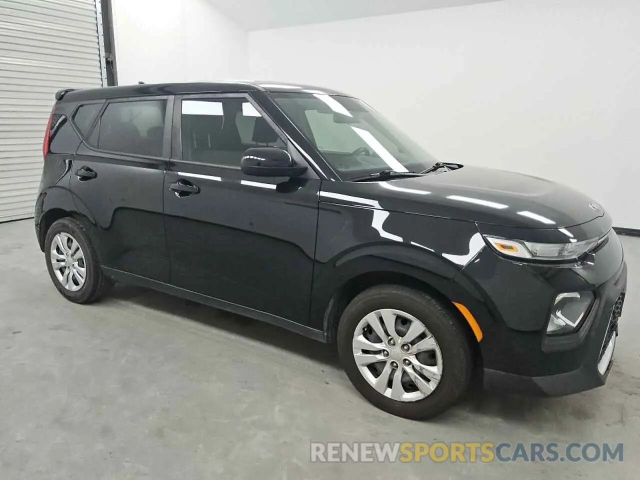4 Photograph of a damaged car KNDJ23AU7L7714091 KIA SOUL 2020