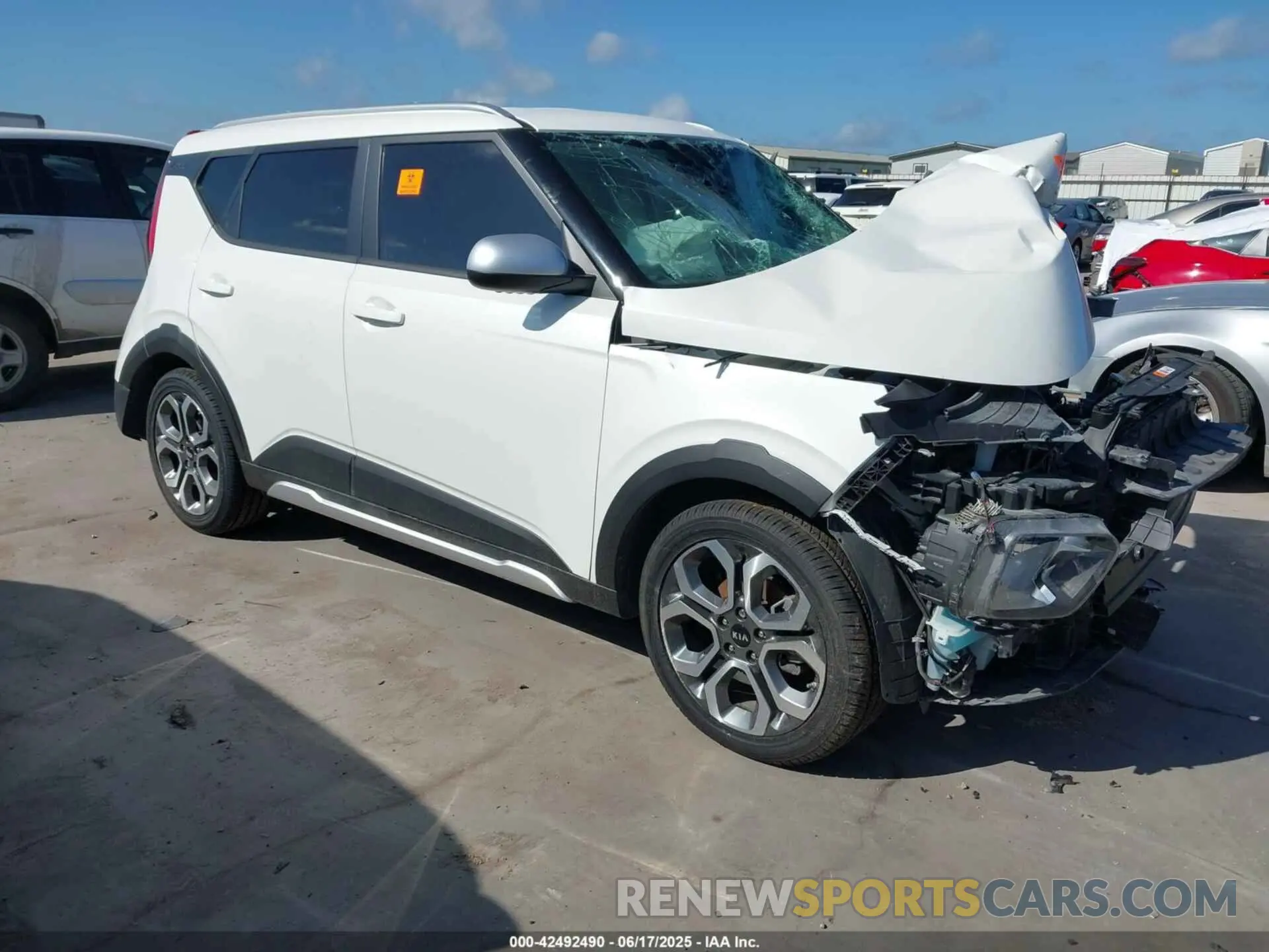 1 Photograph of a damaged car KNDJ23AU7L7714110 KIA SOUL 2020