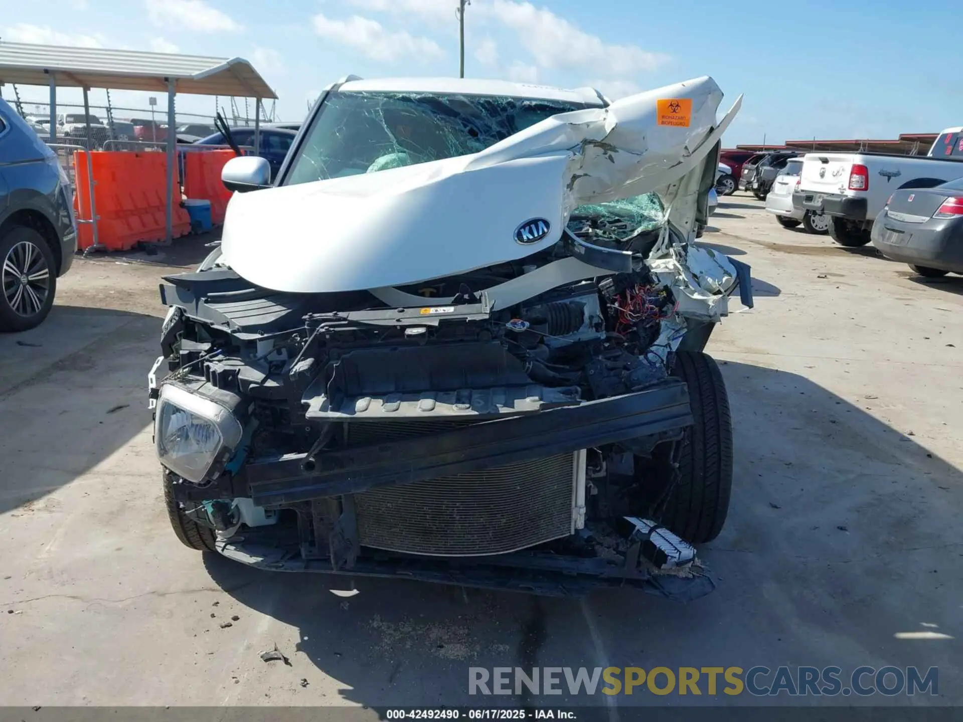 12 Photograph of a damaged car KNDJ23AU7L7714110 KIA SOUL 2020
