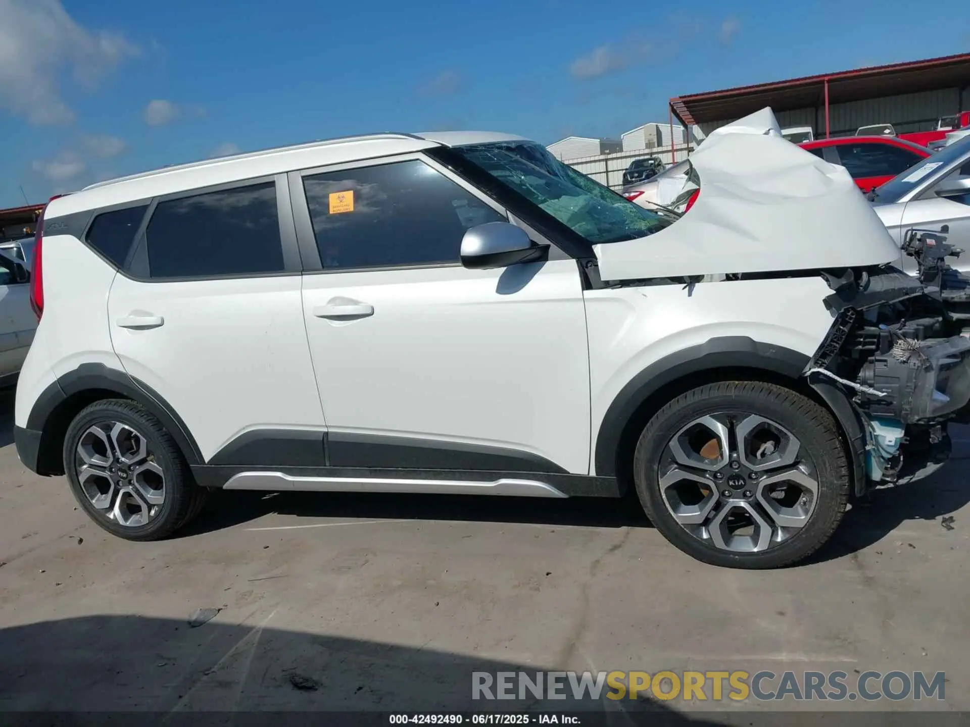 13 Photograph of a damaged car KNDJ23AU7L7714110 KIA SOUL 2020