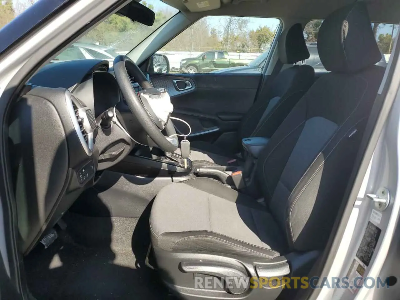7 Фотография поврежденного автомобиля KNDJ23AU8L7000602 KIA SOUL 2020