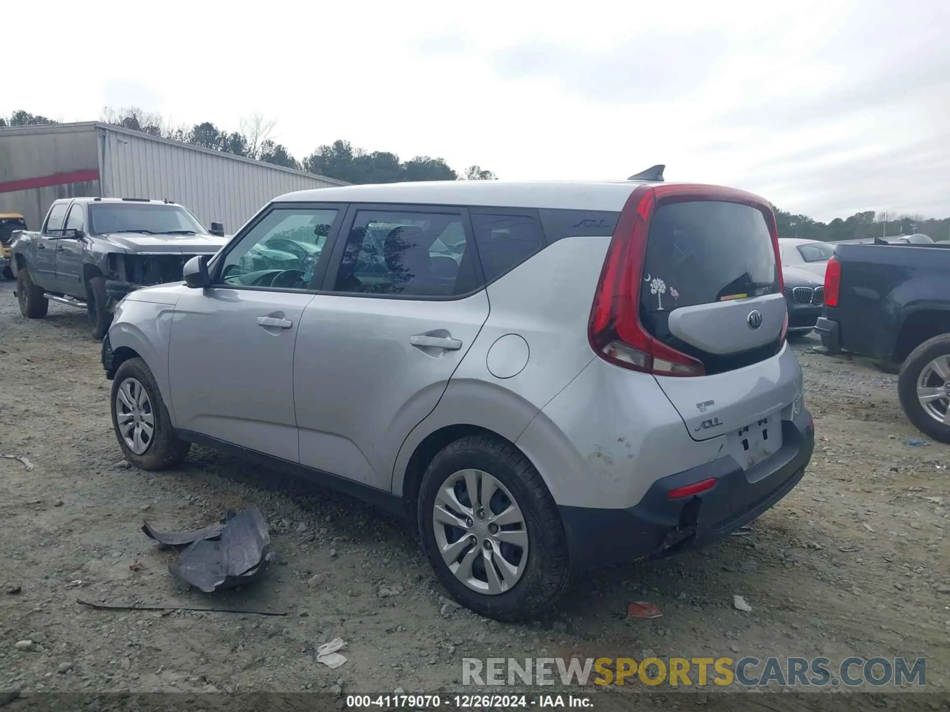 13 Photograph of a damaged car KNDJ23AU8L7011339 KIA SOUL 2020