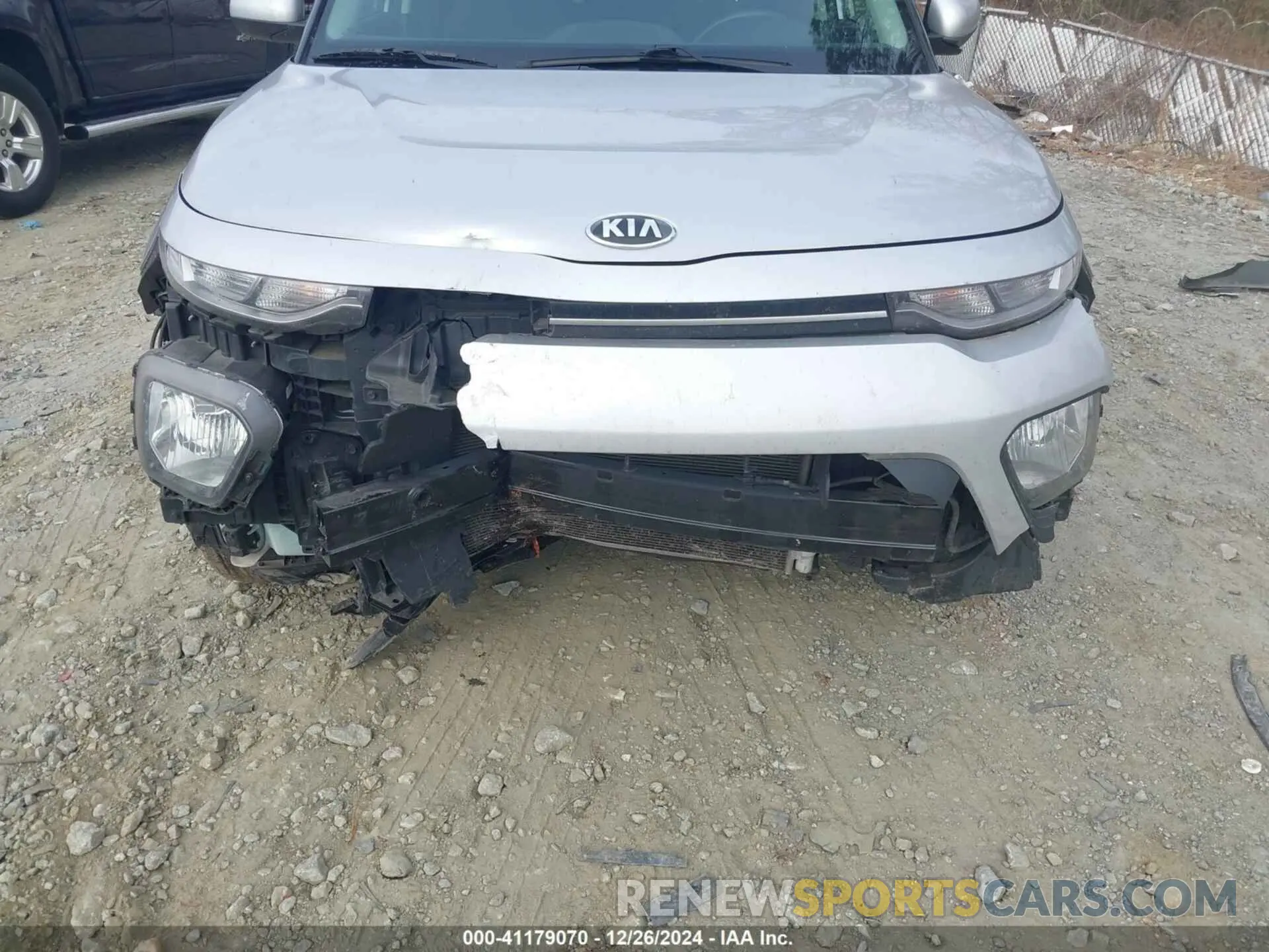 6 Photograph of a damaged car KNDJ23AU8L7011339 KIA SOUL 2020