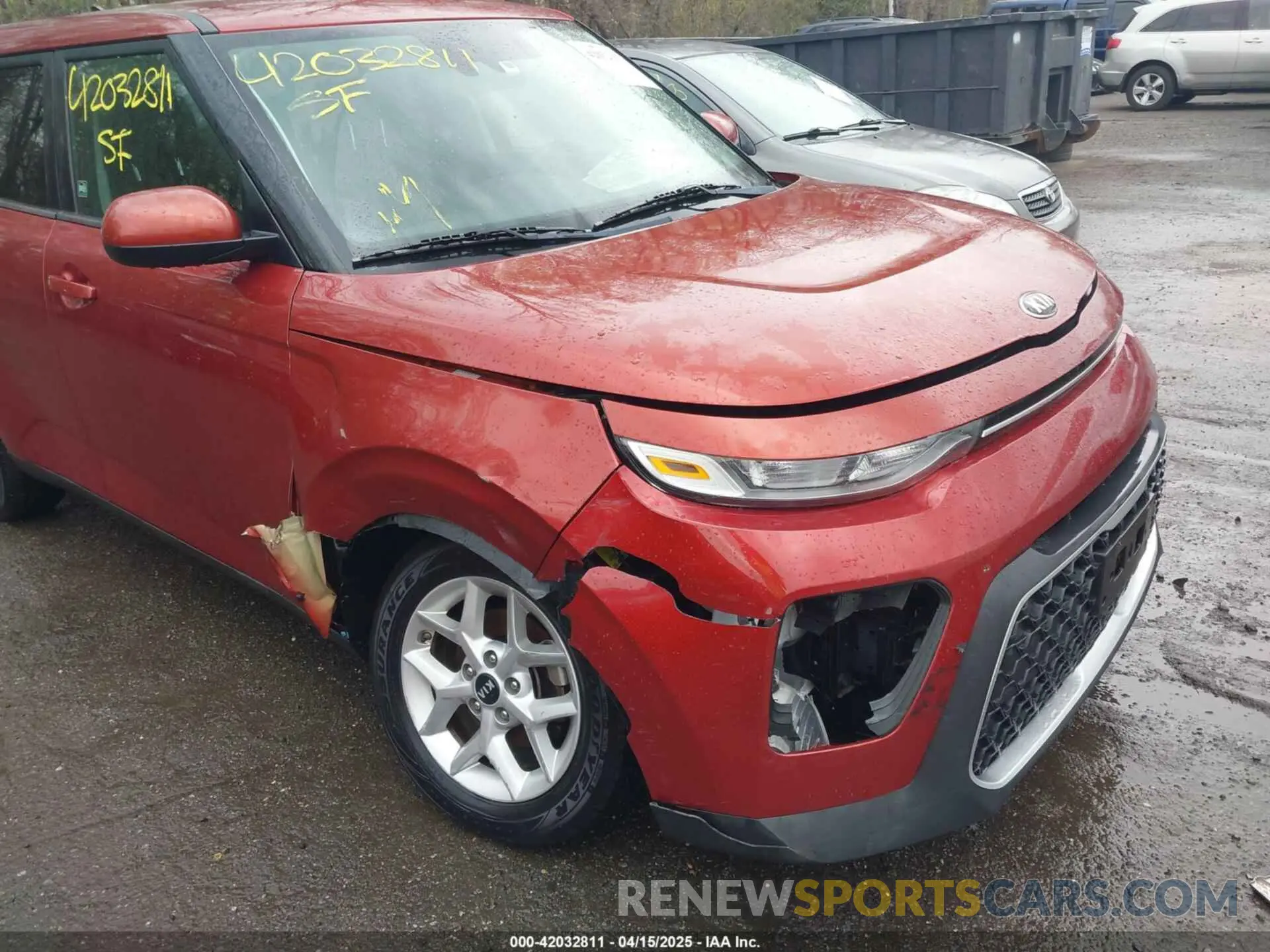 6 Photograph of a damaged car KNDJ23AU8L7012166 KIA SOUL 2020