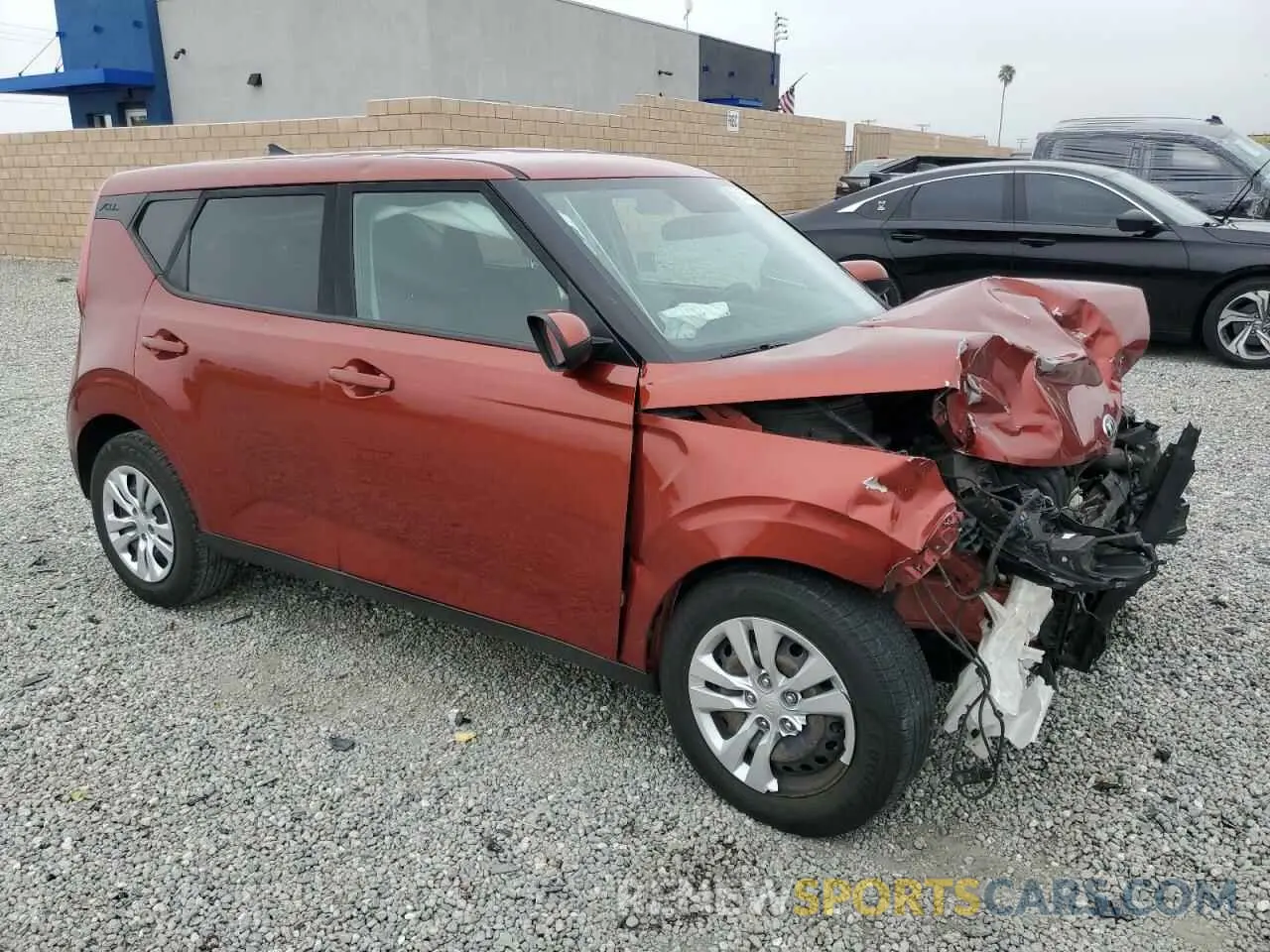 4 Photograph of a damaged car KNDJ23AU8L7053610 KIA SOUL 2020