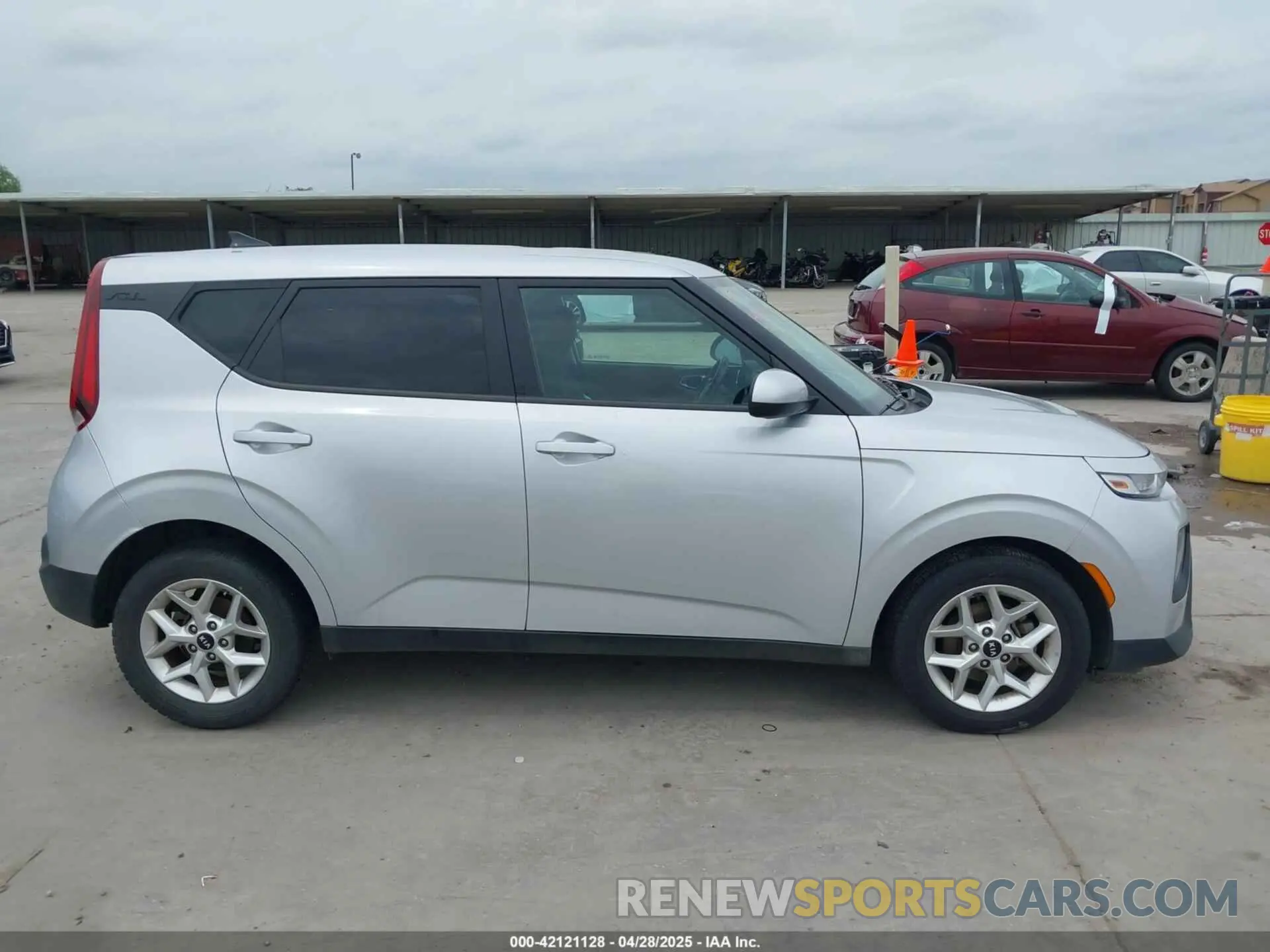 13 Photograph of a damaged car KNDJ23AU8L7054546 KIA SOUL 2020