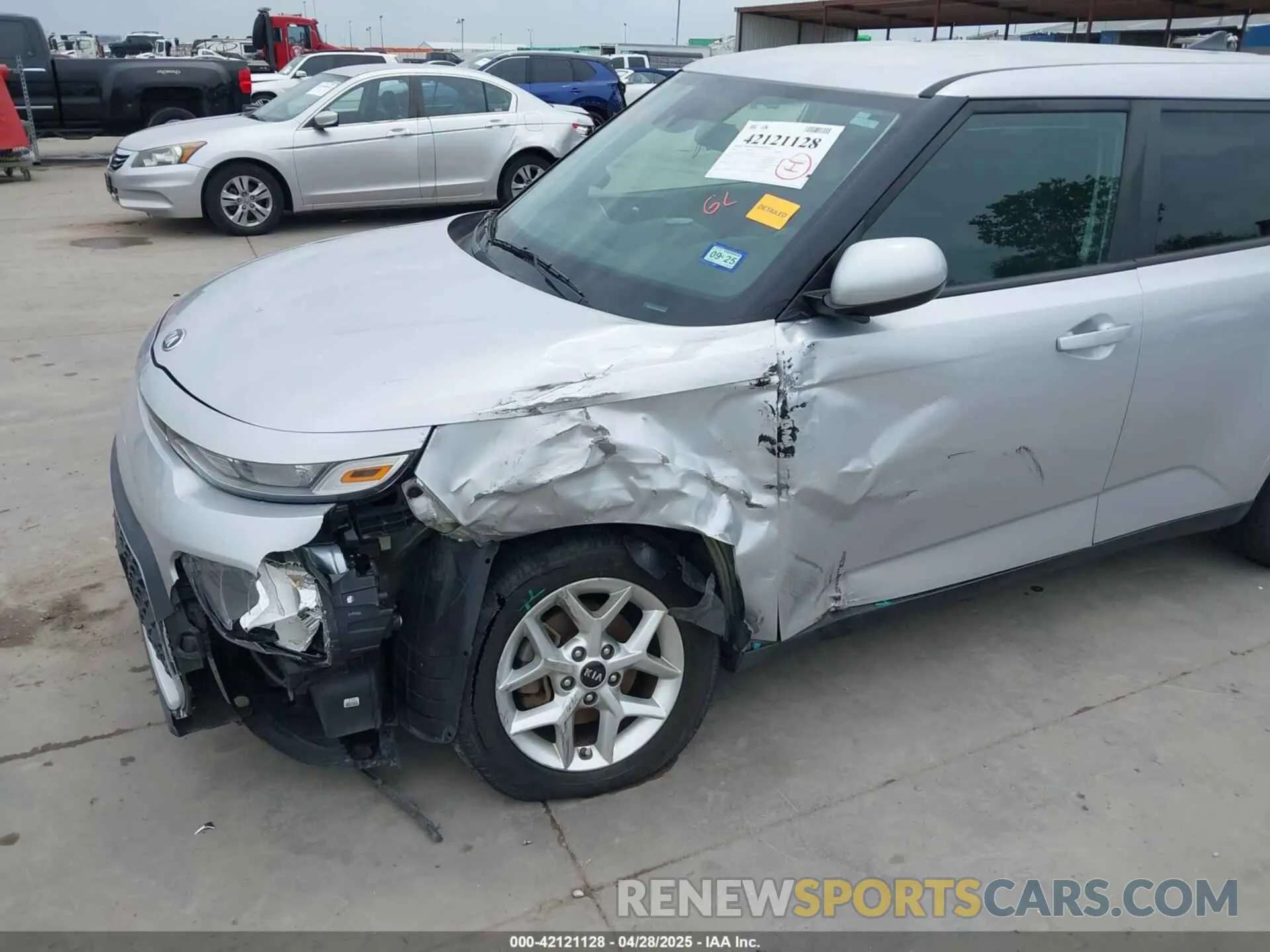 6 Photograph of a damaged car KNDJ23AU8L7054546 KIA SOUL 2020