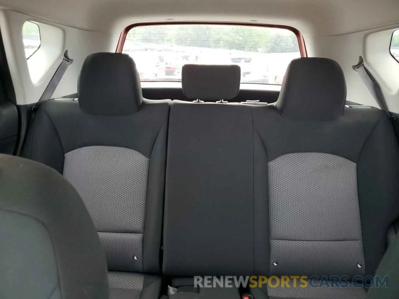 10 Фотография поврежденного автомобиля KNDJ23AU8L7108458 KIA SOUL 2020