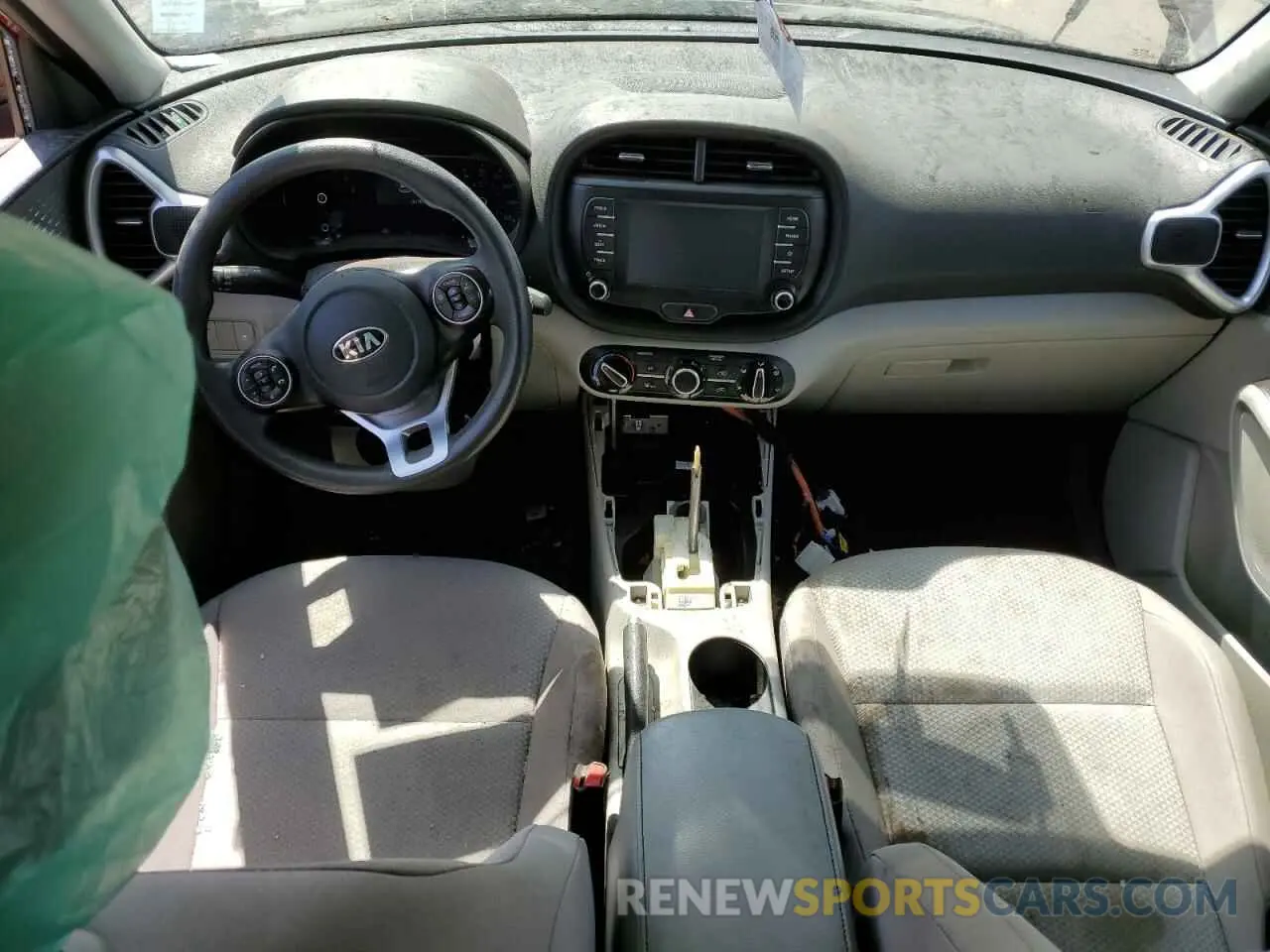 8 Photograph of a damaged car KNDJ23AU8L7117757 KIA SOUL 2020