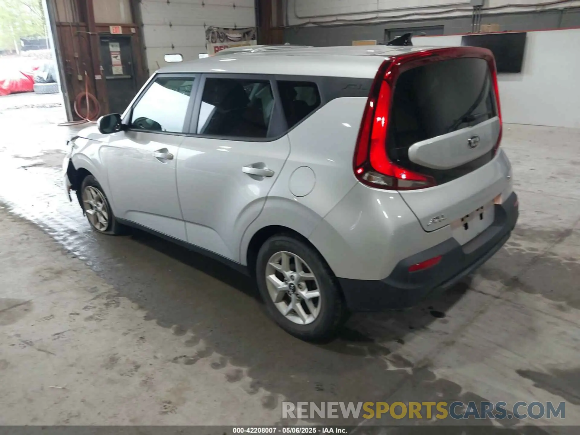 3 Фотография поврежденного автомобиля KNDJ23AU8L7720076 KIA SOUL 2020