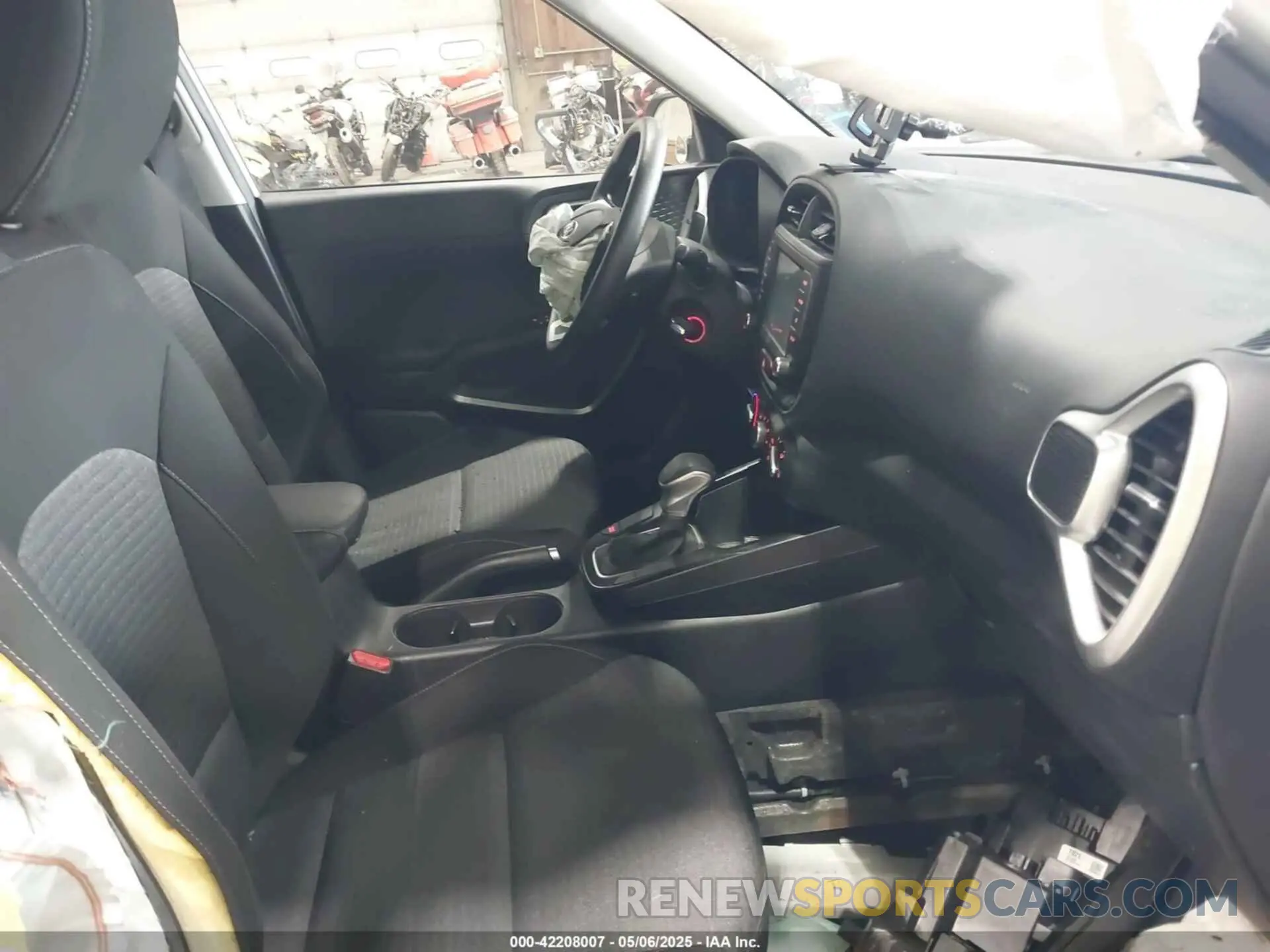 5 Фотография поврежденного автомобиля KNDJ23AU8L7720076 KIA SOUL 2020