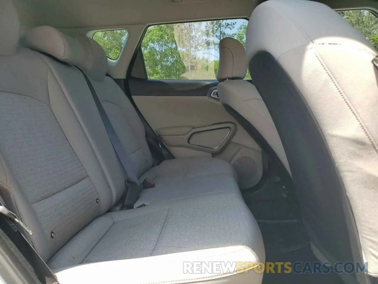 10 Photograph of a damaged car KNDJ23AU8L7728596 KIA SOUL 2020