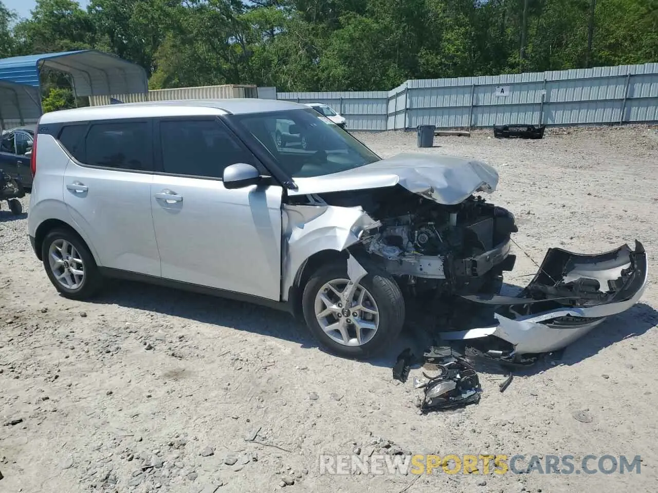 4 Photograph of a damaged car KNDJ23AU8L7728596 KIA SOUL 2020