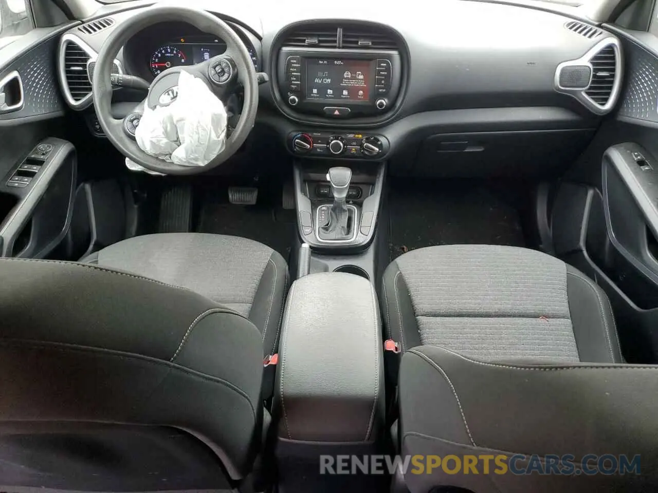 8 Photograph of a damaged car KNDJ23AU8L7733488 KIA SOUL 2020